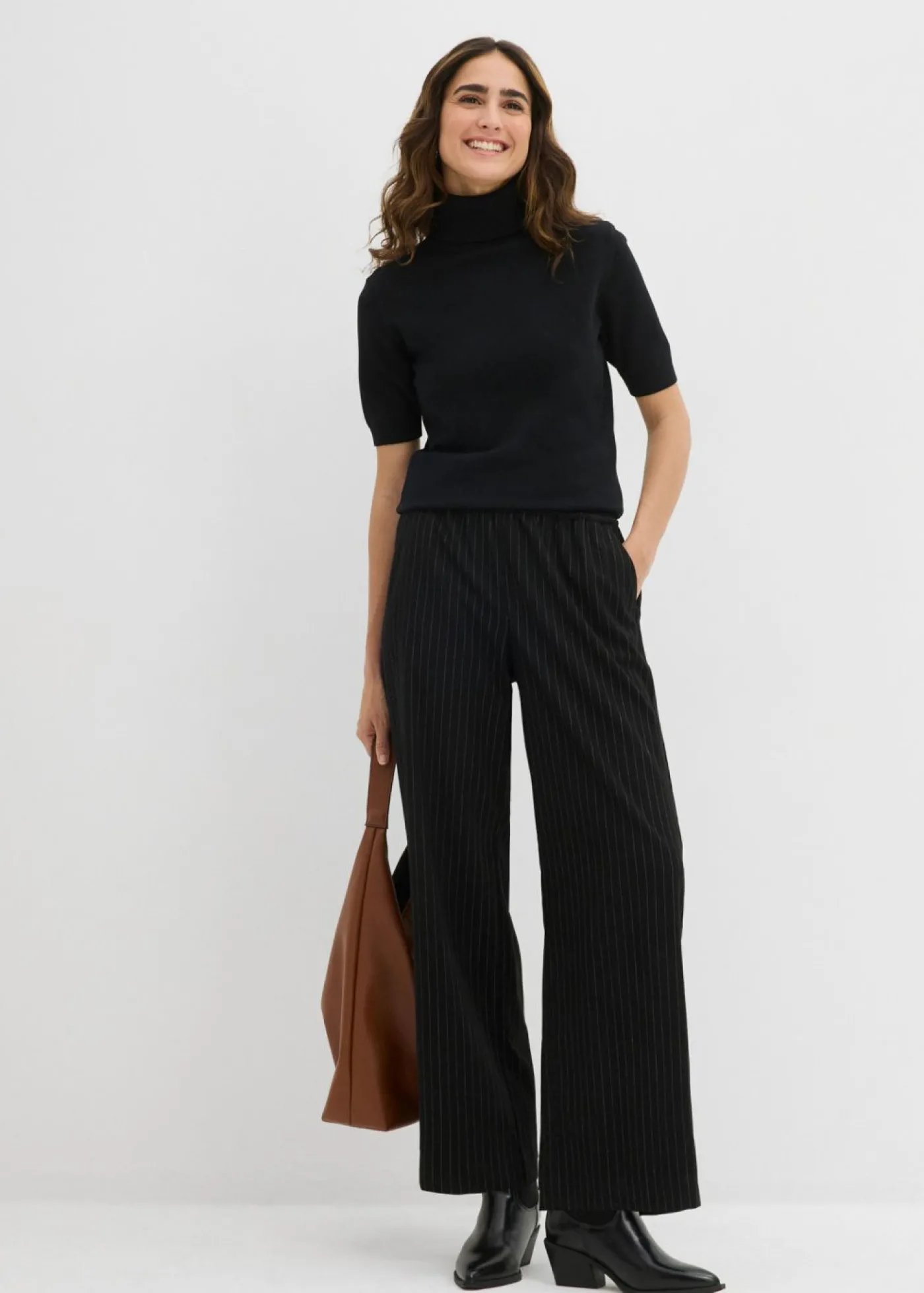 bonprix bonprix Jersey de cuello alto y manga corta Negro Sale