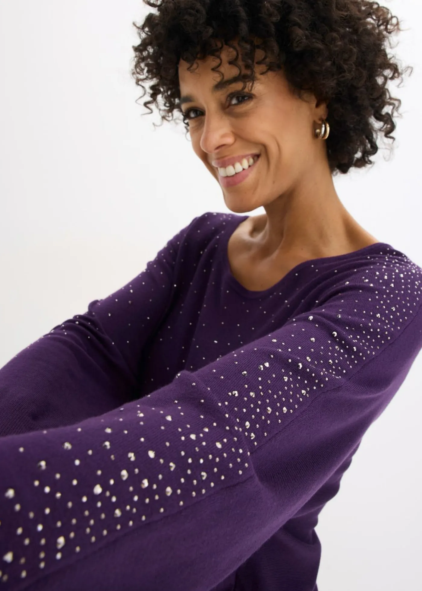 bonprix bonprix Jersey de punto fino con aplicación de piedras brillantes Lila oscuro Sale