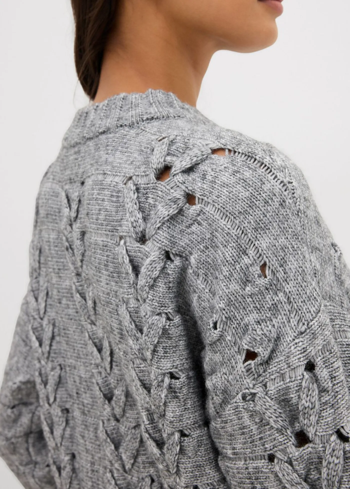 bonprix bonprix Jersey de punto grueso con patrón trenzado Gris jaspeado Hot