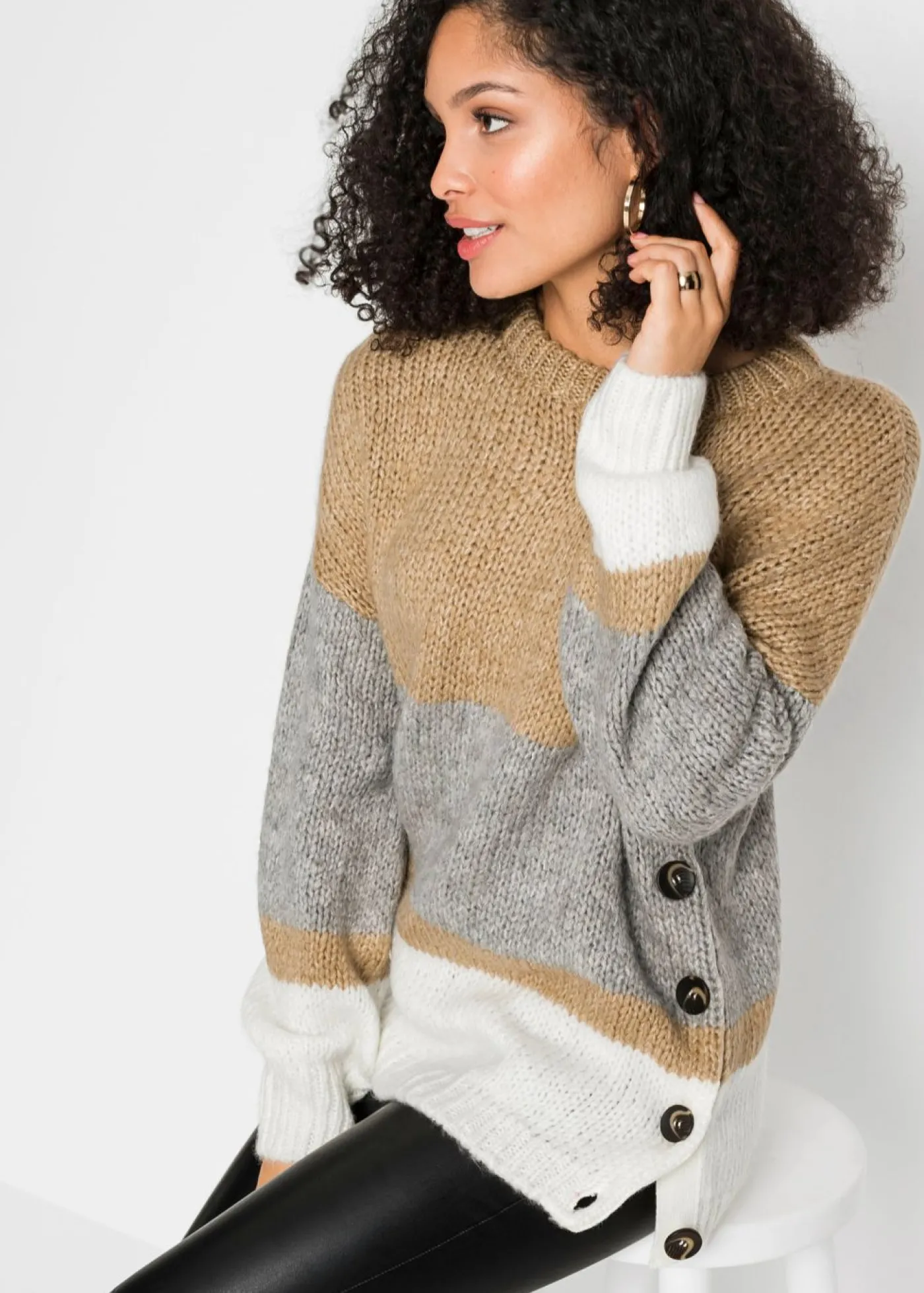 bonprix bonprix Jersey de rayas de corte holgado con botones Beige-gris claro jaspeado-blanco Outlet