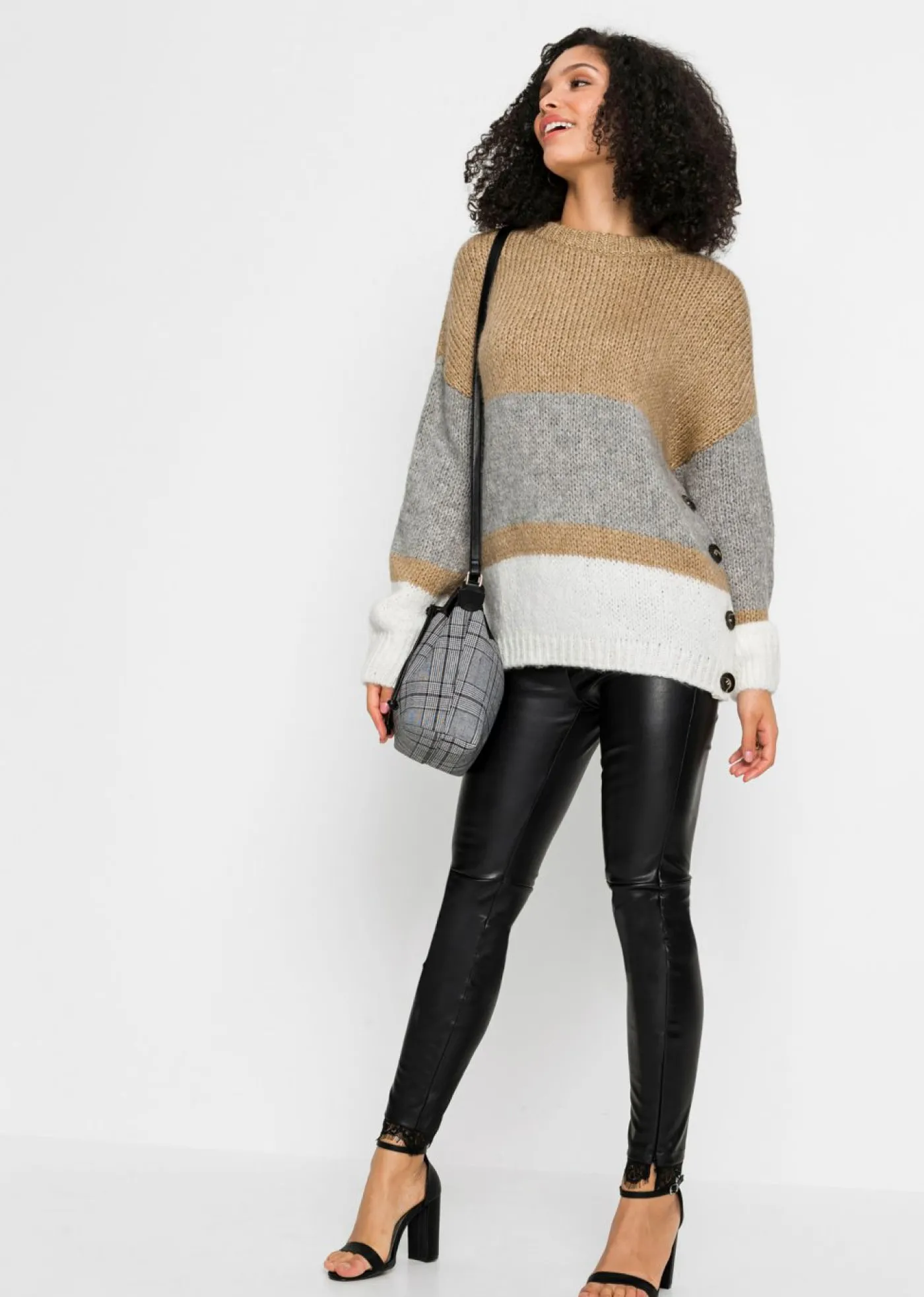 bonprix bonprix Jersey de rayas de corte holgado con botones Beige-gris claro jaspeado-blanco Outlet