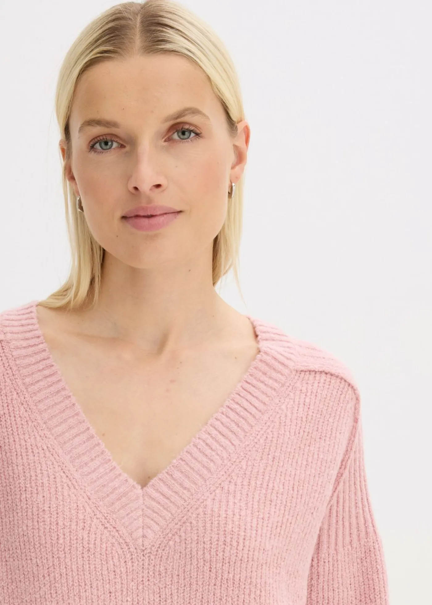 bonprix bonprix Jersey holgado con escote en V Rosa ceniza Online