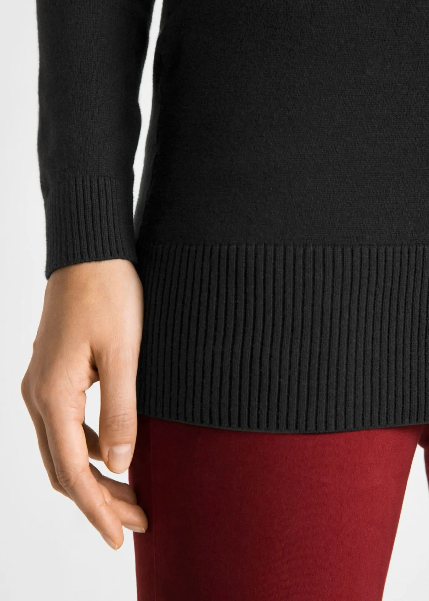 bonprix bonprix Jersey largo básico, de punto fino, con escote en V Negro Sale