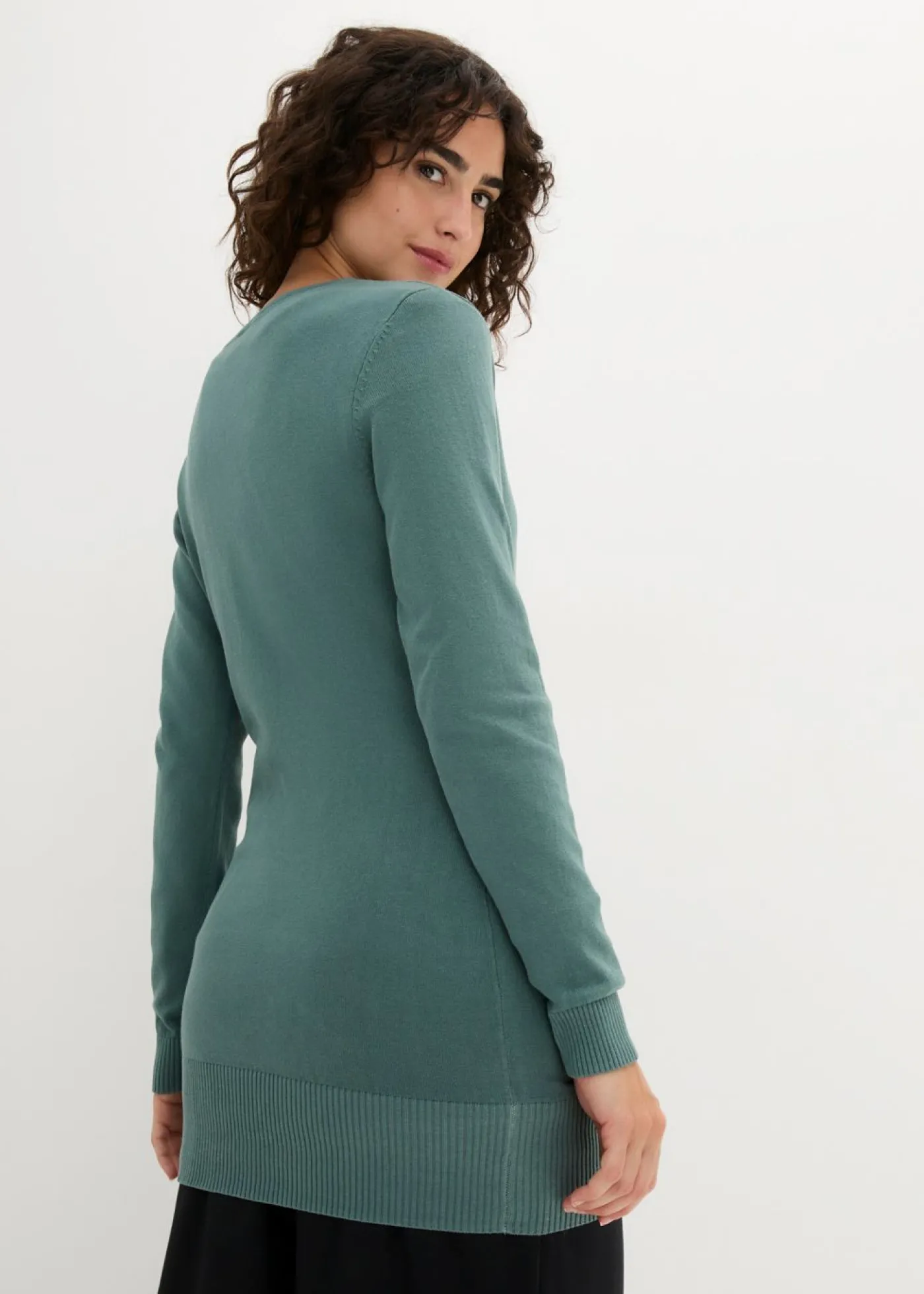 bonprix bonprix Jersey largo básico, de punto fino, con escote en V Verde grisáceo Best