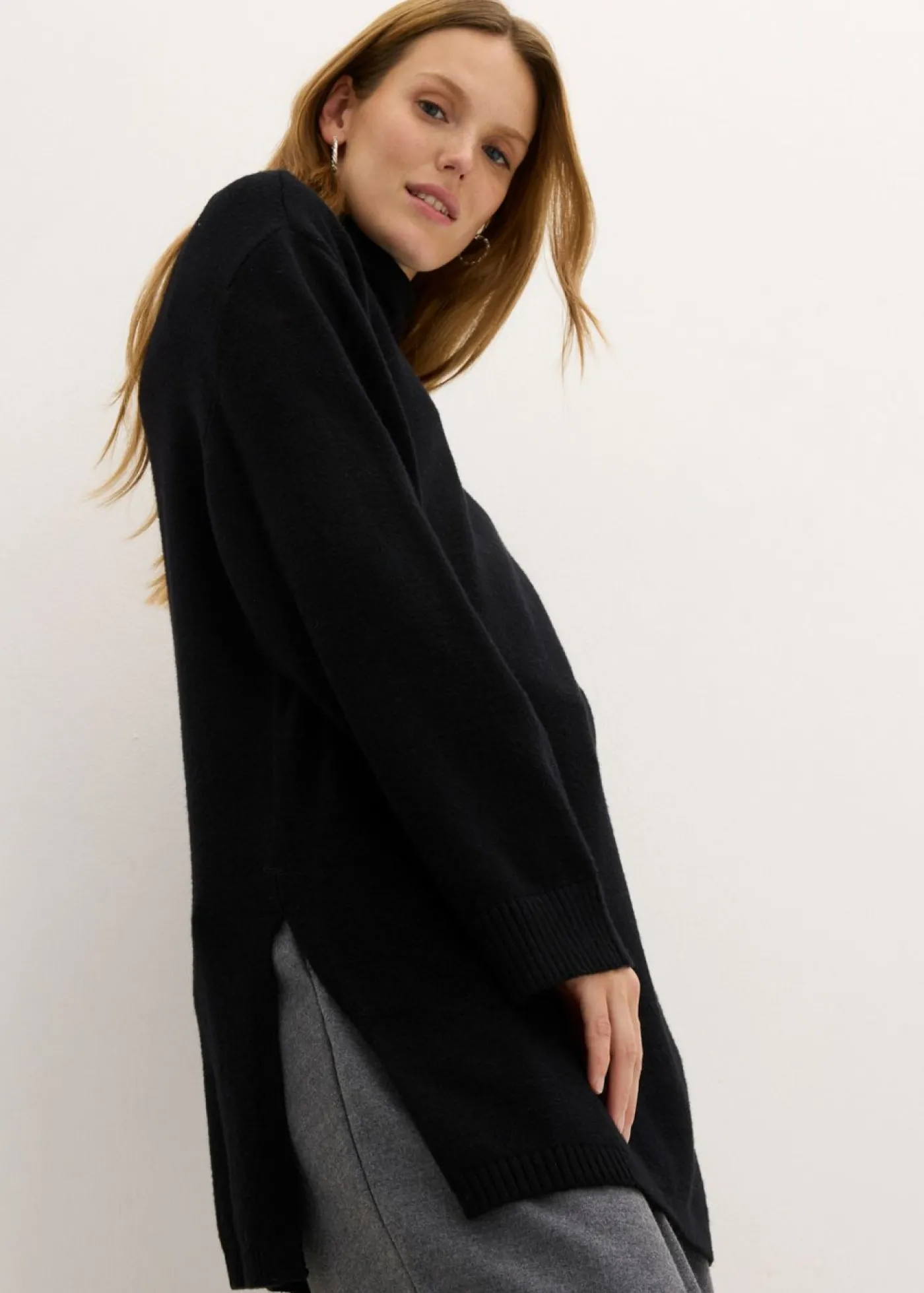 bonprix bonprix Jersey largo de punto fino con aberturas laterales en mezcla de viscosa Negro Online
