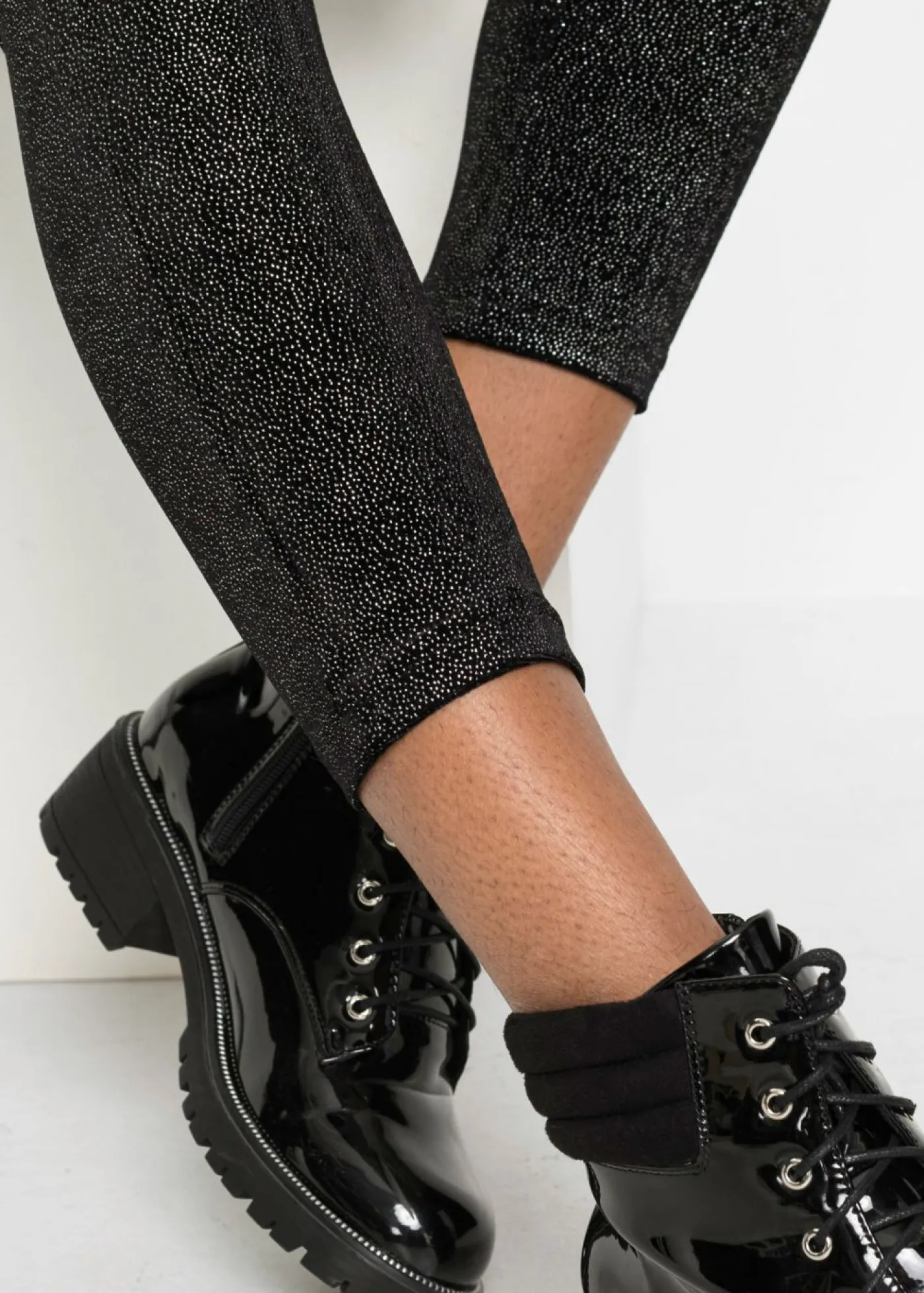 bonprix bonprix Leggings brillantes de terciopelo Negro-plata Sale