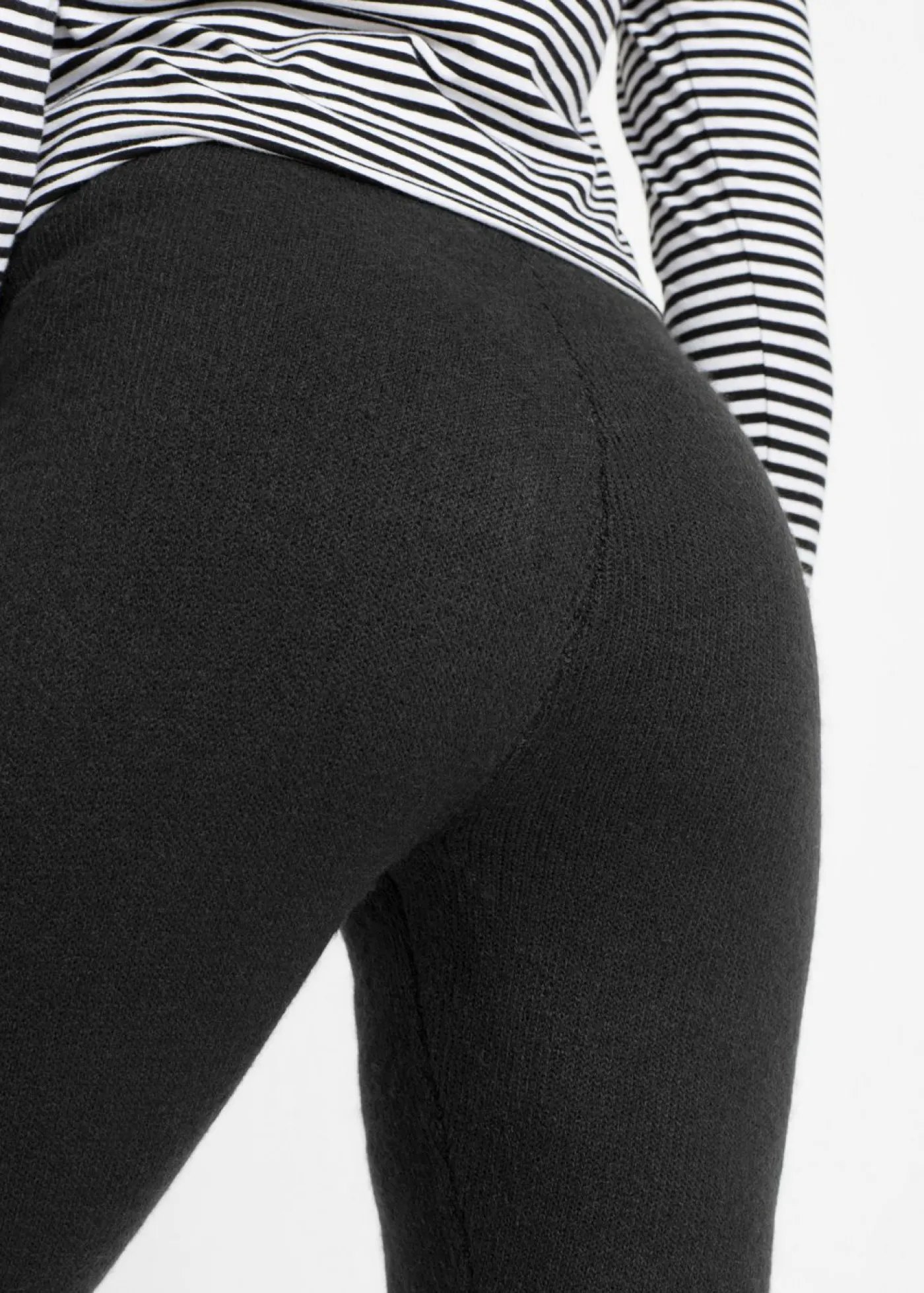 bonprix bonprix Leggings térmico con terminaciones en canalé Negro Clearance