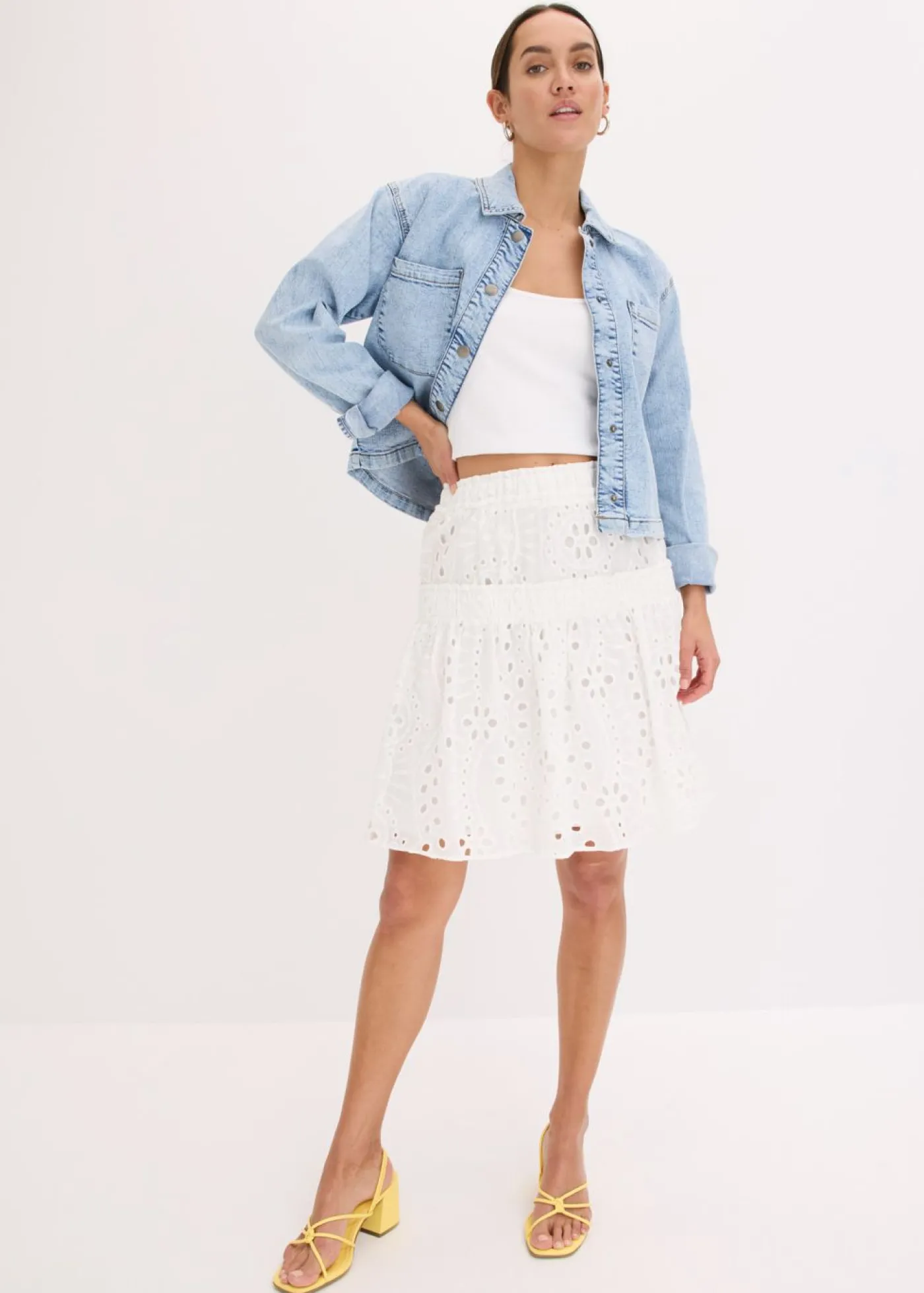 bonprix bonprix Minifalda con bordado calado Blanco lana Outlet