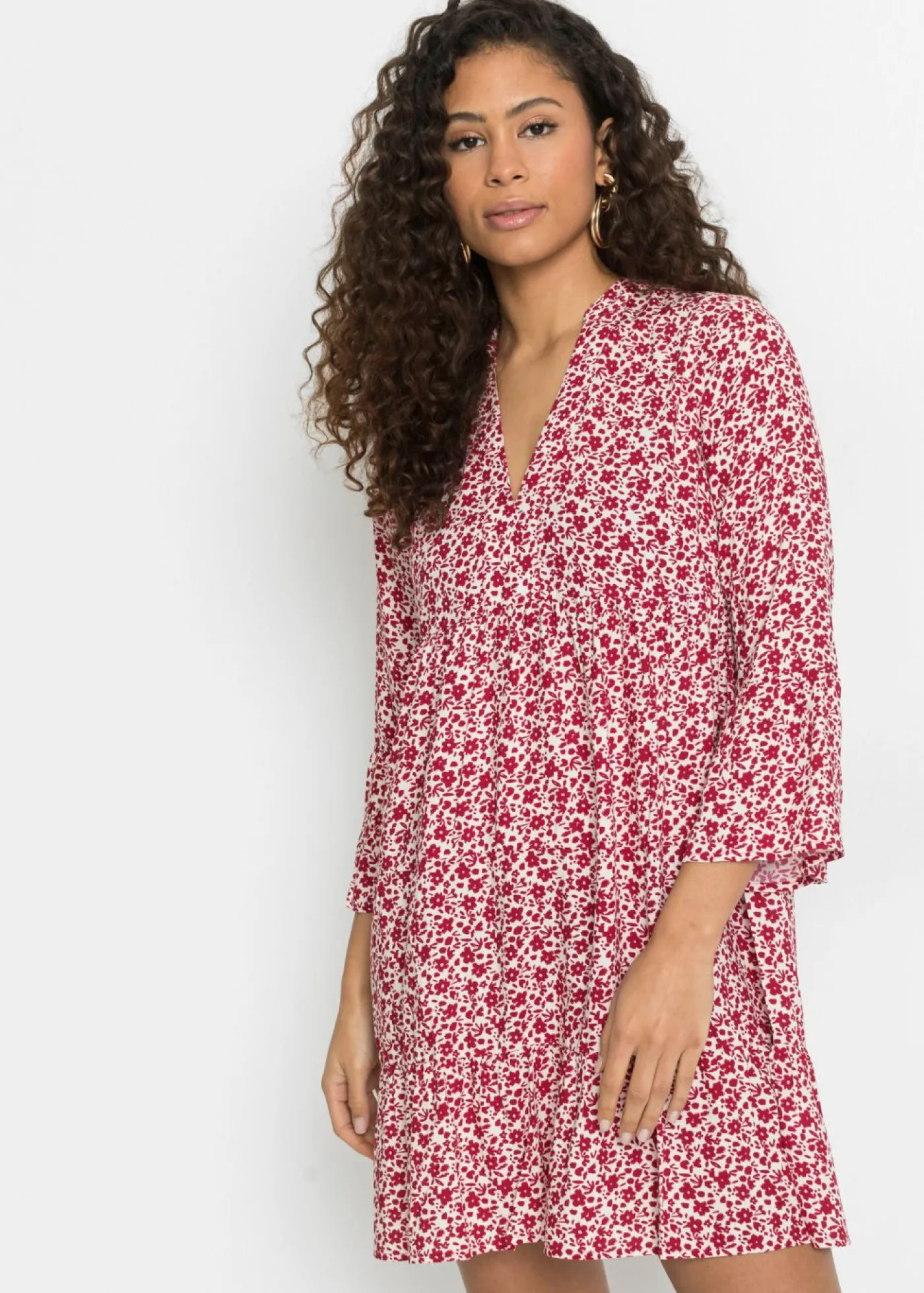 bonprix bonprix Minivestido de viscosa fluida con volantes Blanco-rojo de flores Online