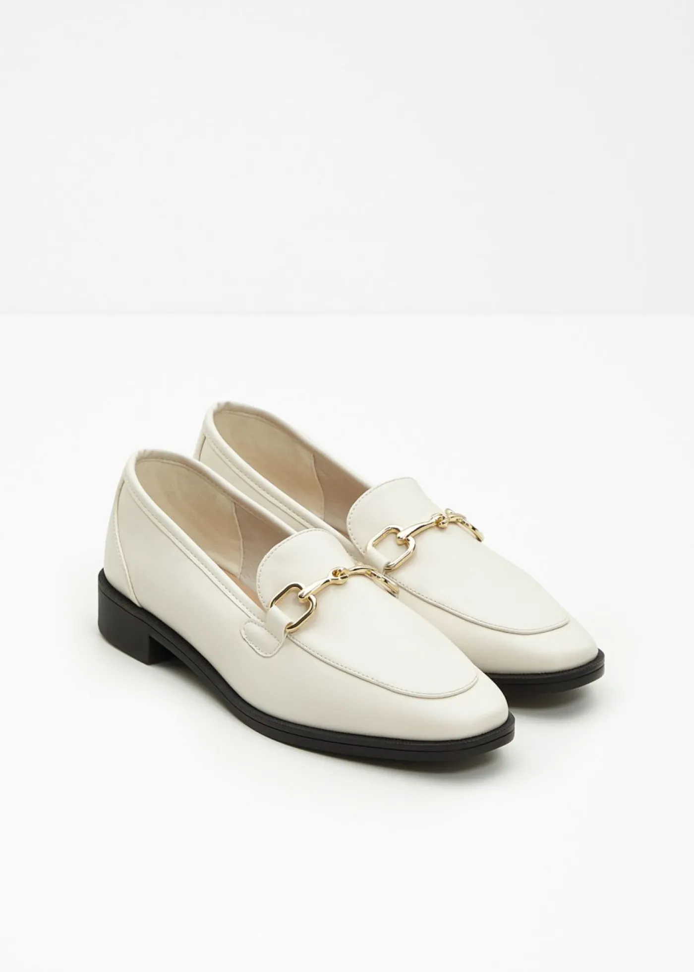 bonprix bonprix Mocasines con hebilla blanco perla Sale