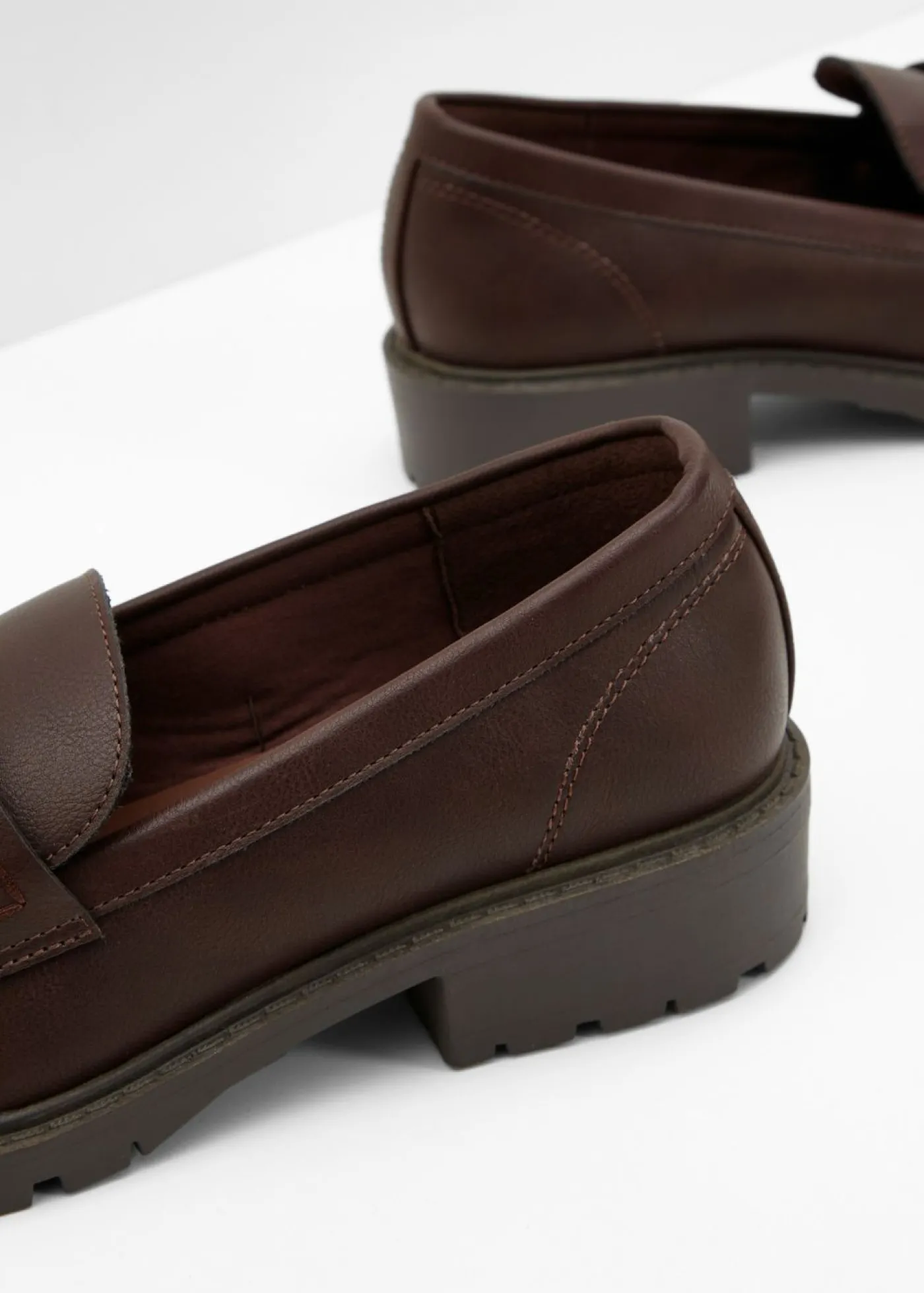 bonprix bonprix Mocasín con suela perfilada marrón Clearance