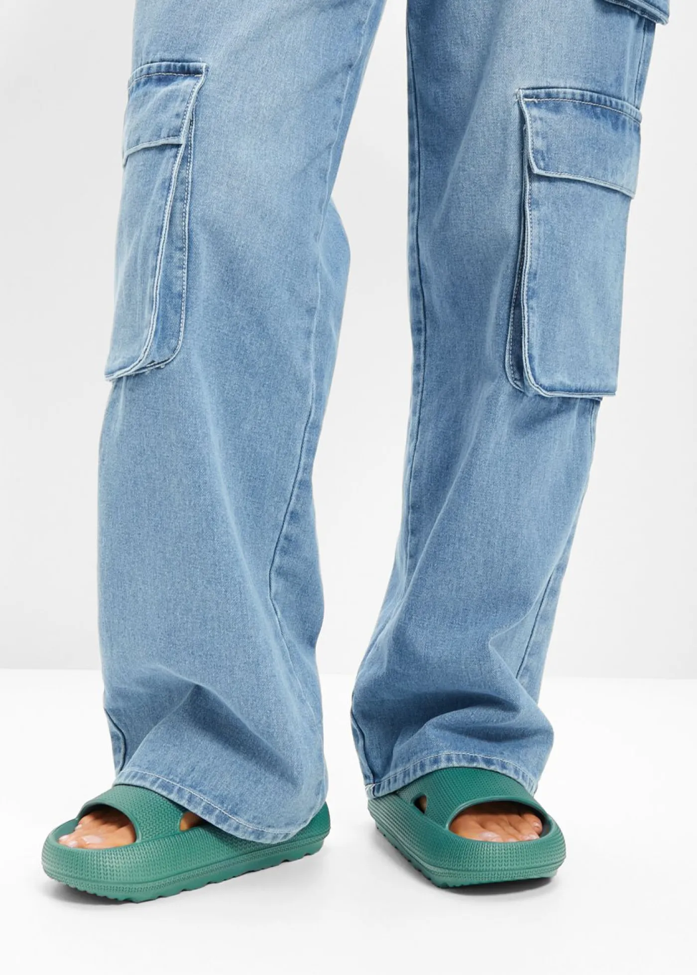 bonprix bonprix Mules Verde oscuro New
