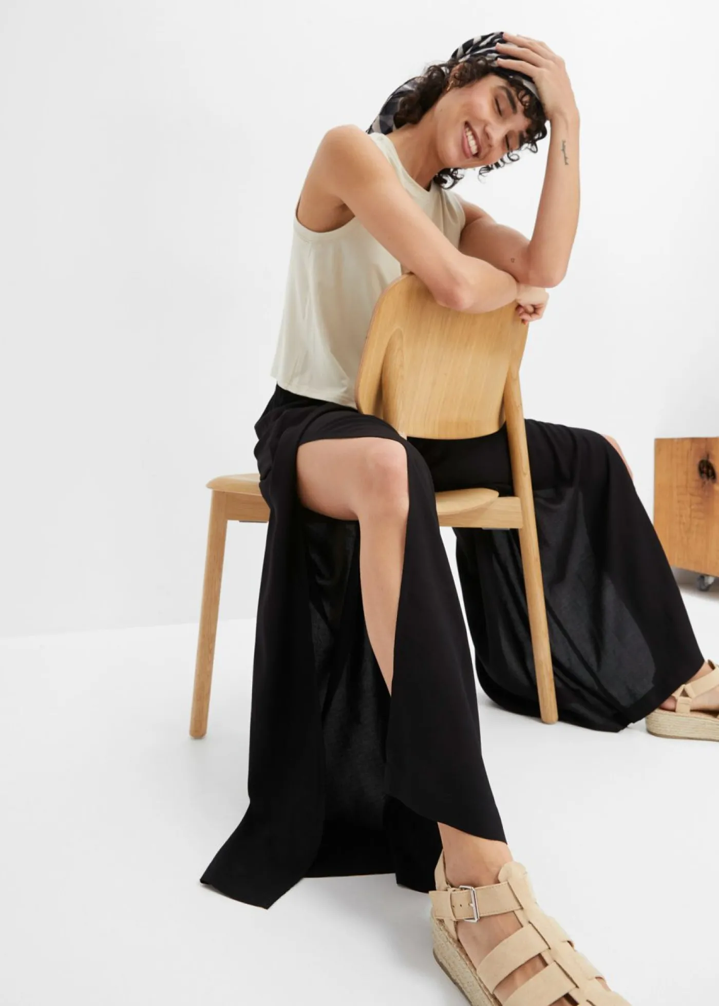 bonprix bonprix Pantalón Negro Hot