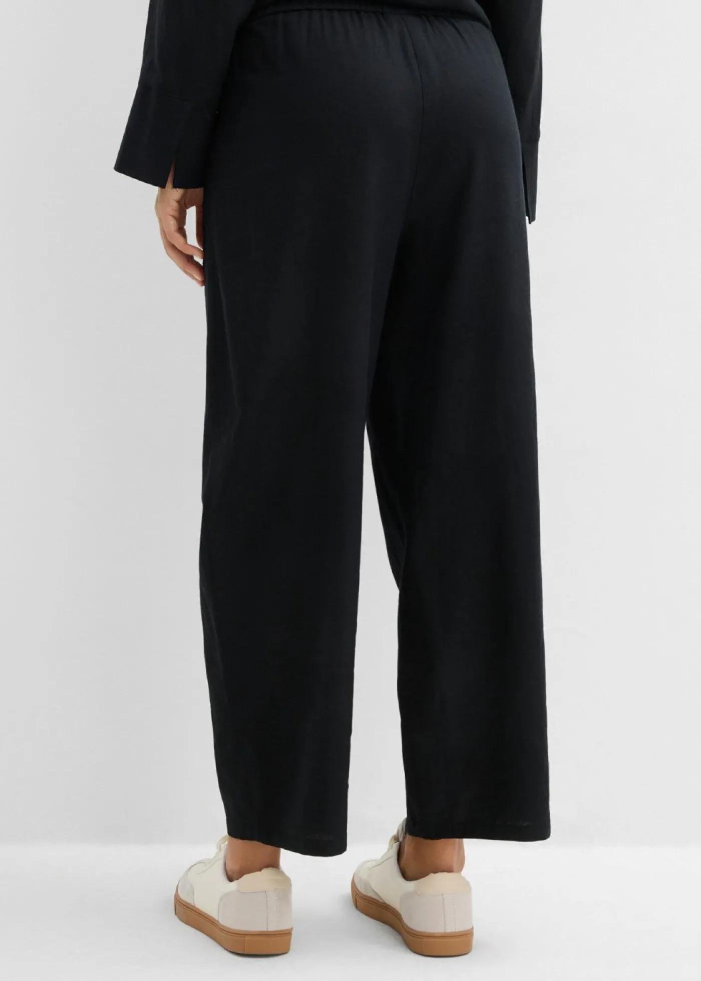 bonprix bonprix Pantalón acampanado de mezcla de lino ligero Negro Hot