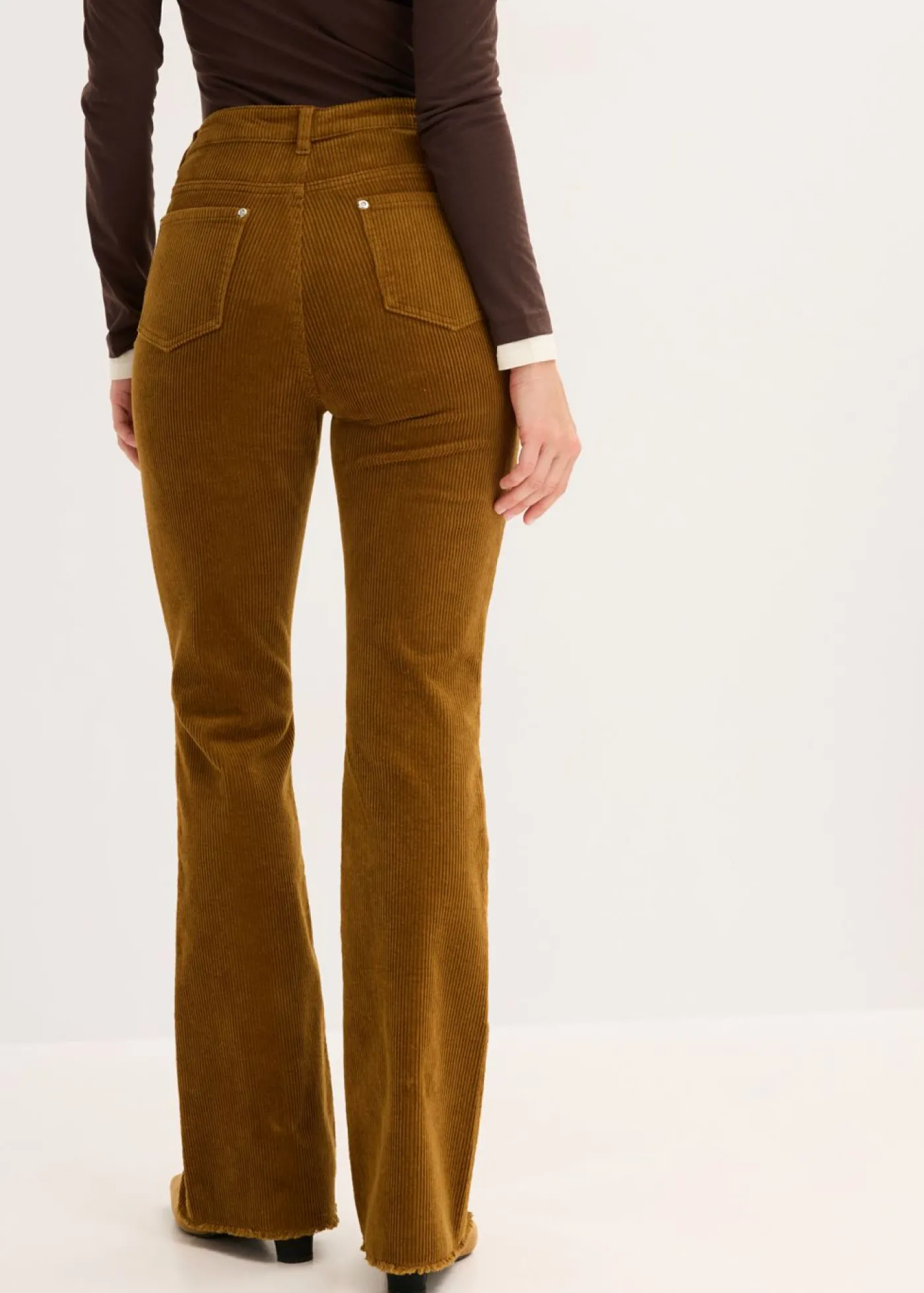 bonprix bonprix Pantalón acampanado de pana Marrón coñac Outlet