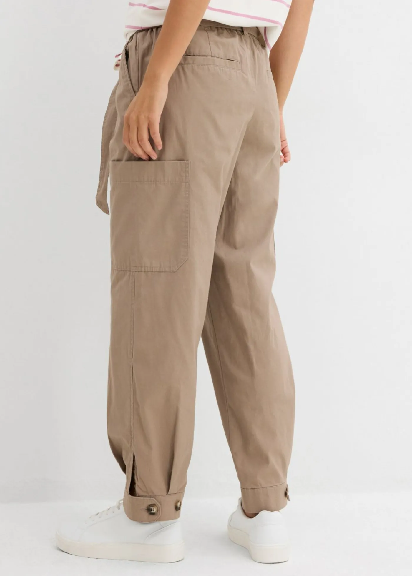 bonprix bonprix Pantalón acortado tipo cargo Marrón grisáceo