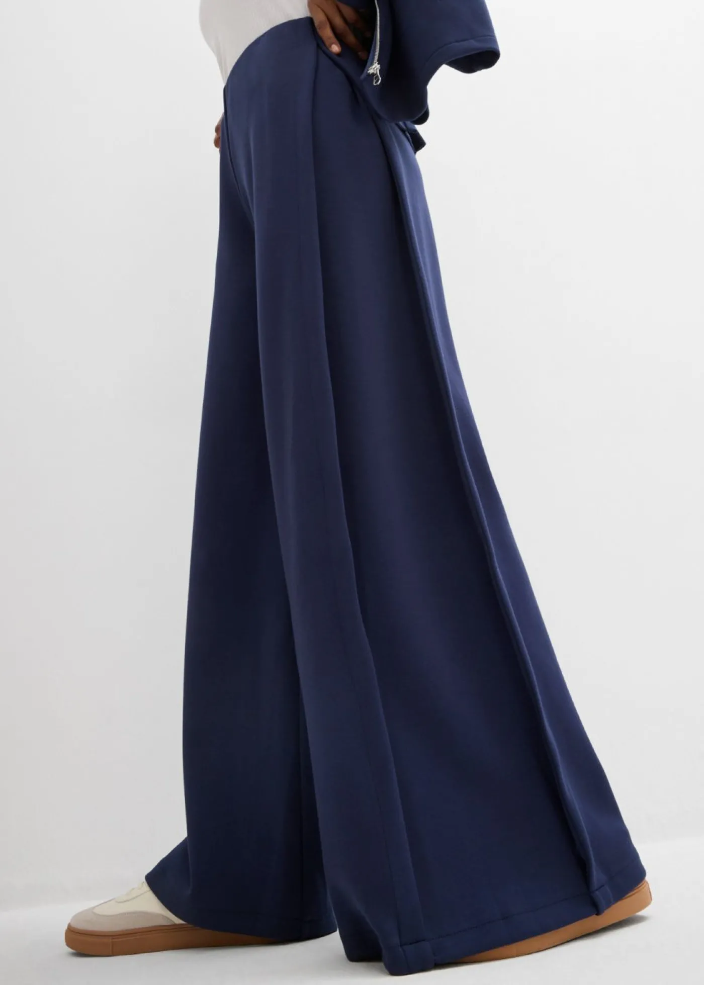bonprix bonprix Pantalón ancho de mezcla de modal con pliegue lateral Azul marino Discount
