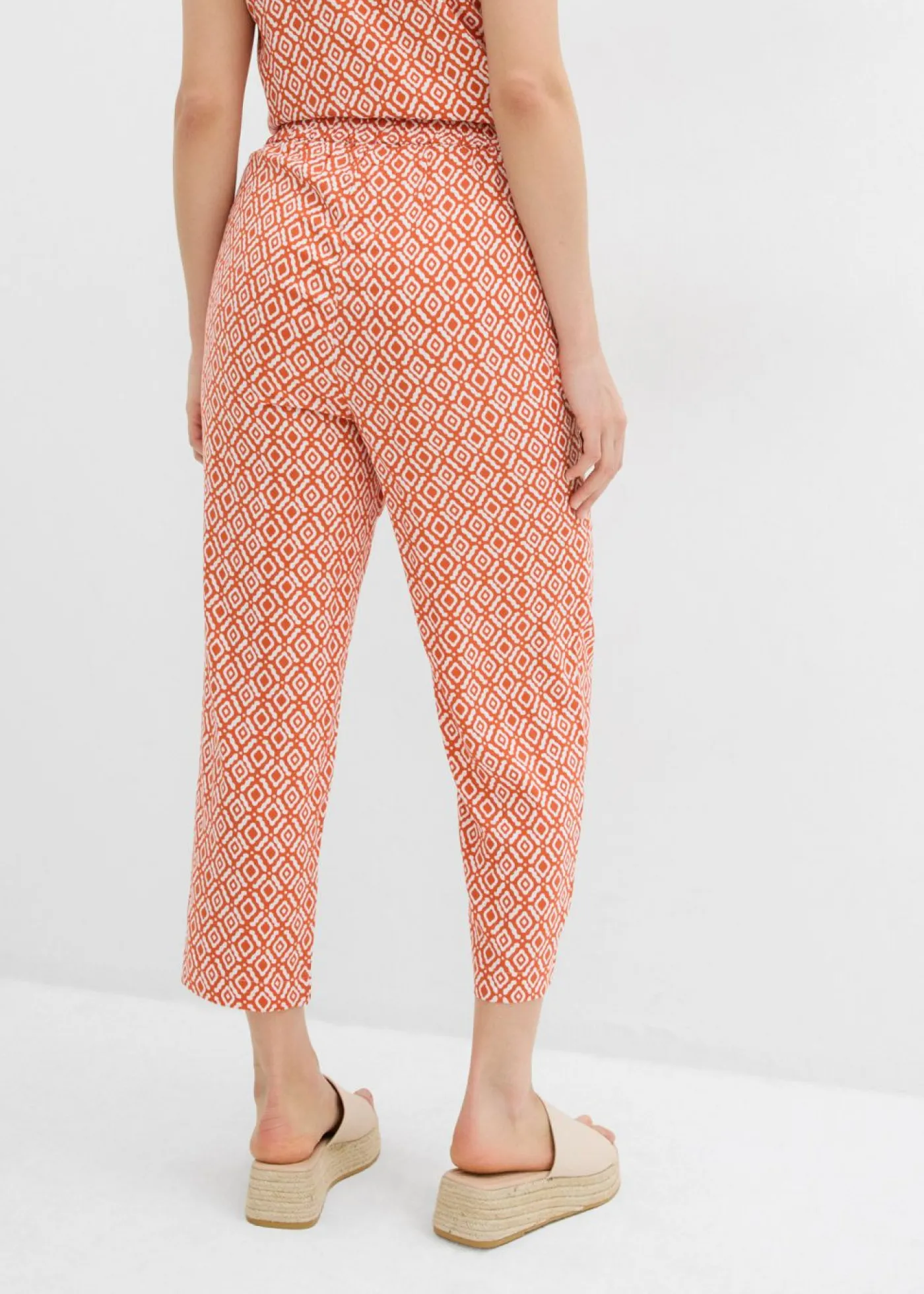 bonprix bonprix Pantalón bombacho de viscosa cayena-blanco lana Online