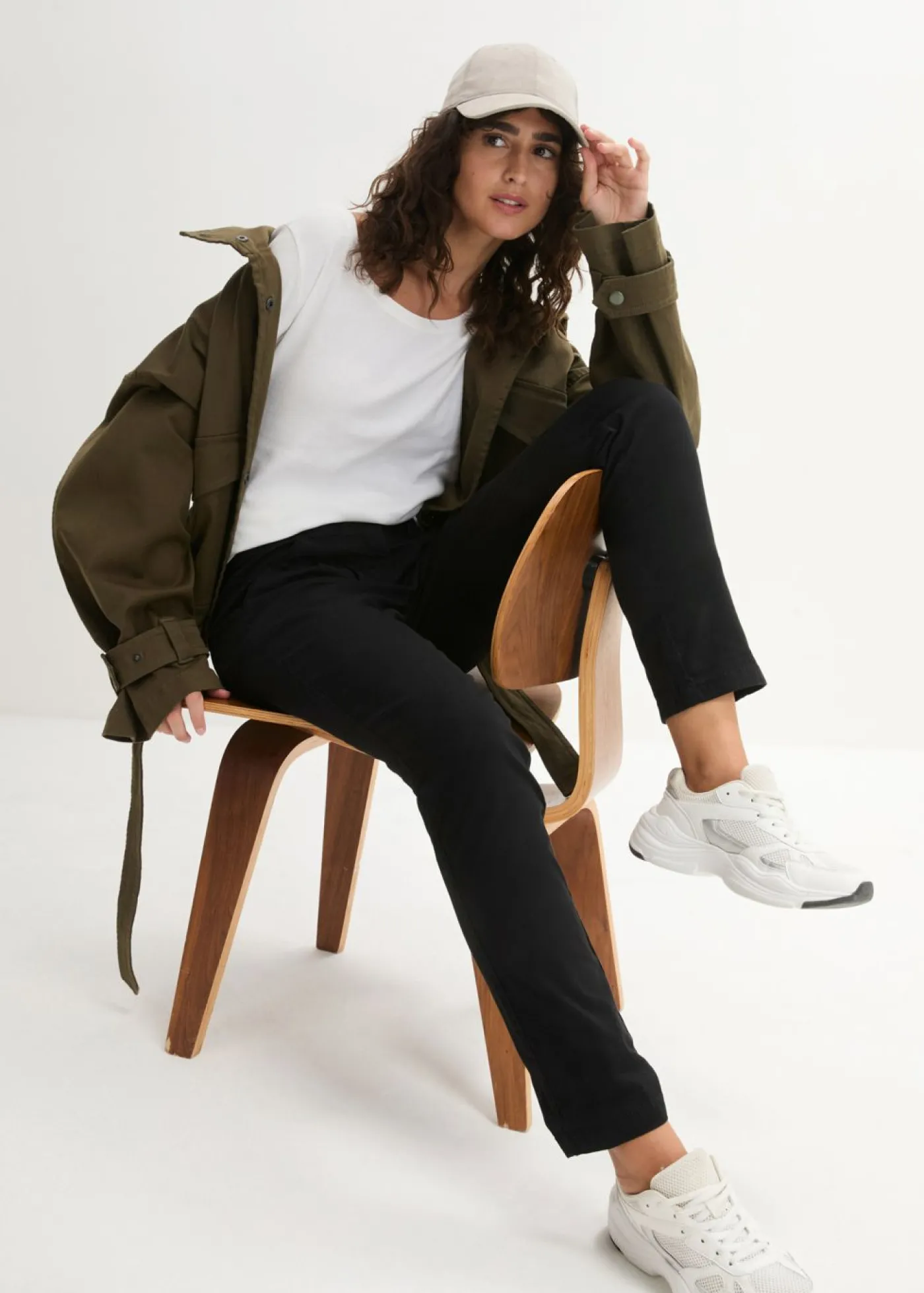 bonprix bonprix Pantalón chino elástico Negro Sale