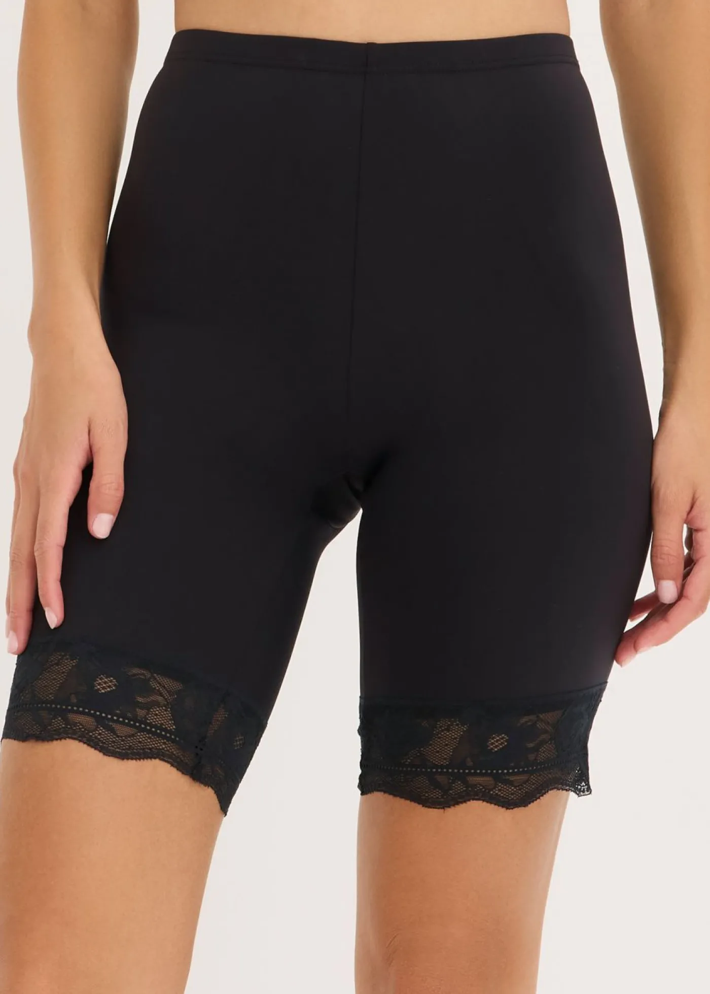 bonprix bonprix Pantalón ciclista antirrozaduras de material transpirable (2 unidades) Negro + beige tiza Online