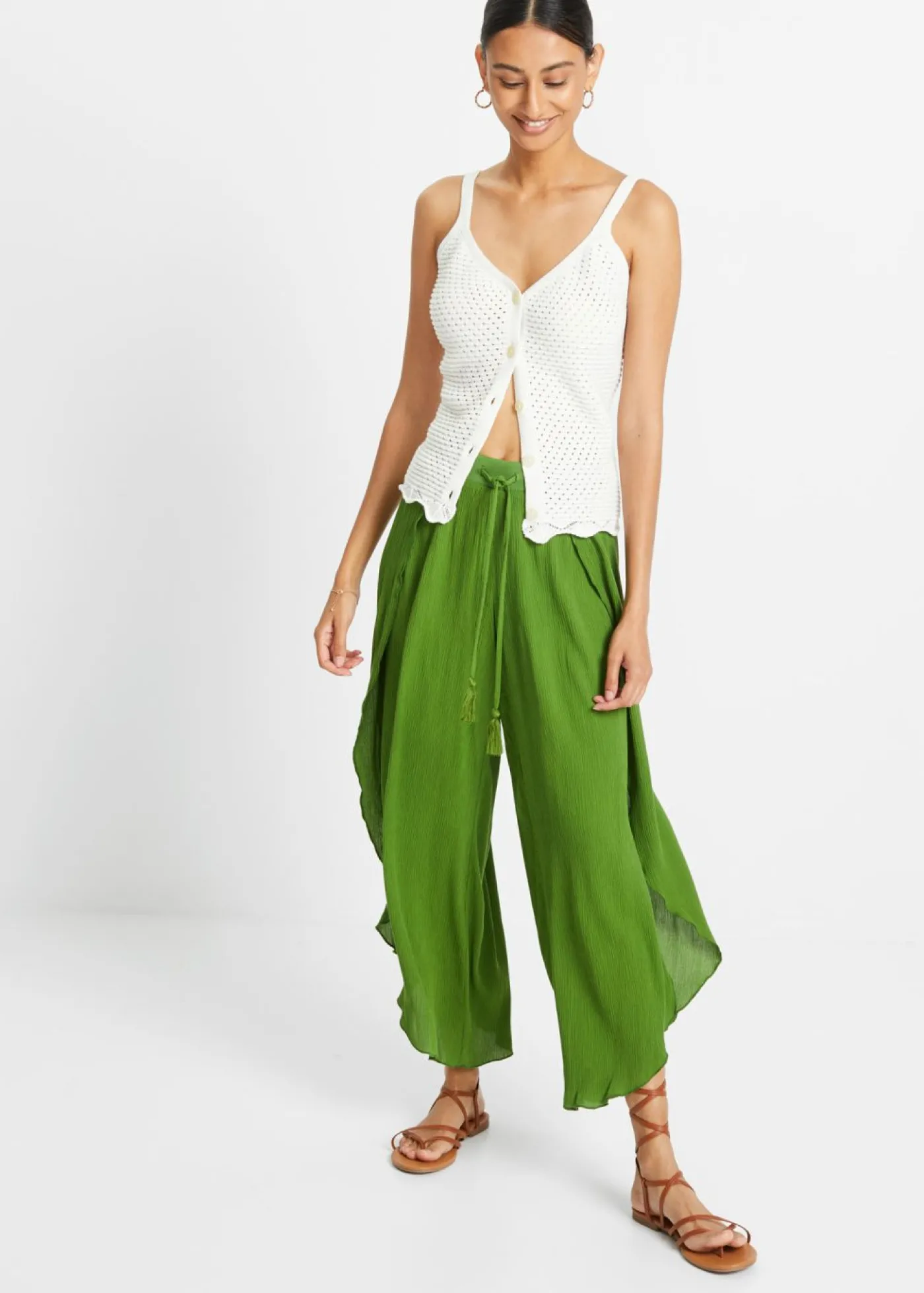 bonprix bonprix Pantalón con efecto arrugado estructurado verde cactus Clearance