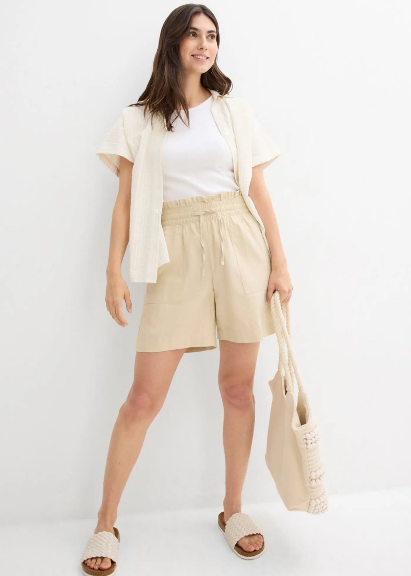bonprix bonprix Pantalón corto con lino Arena claro Hot
