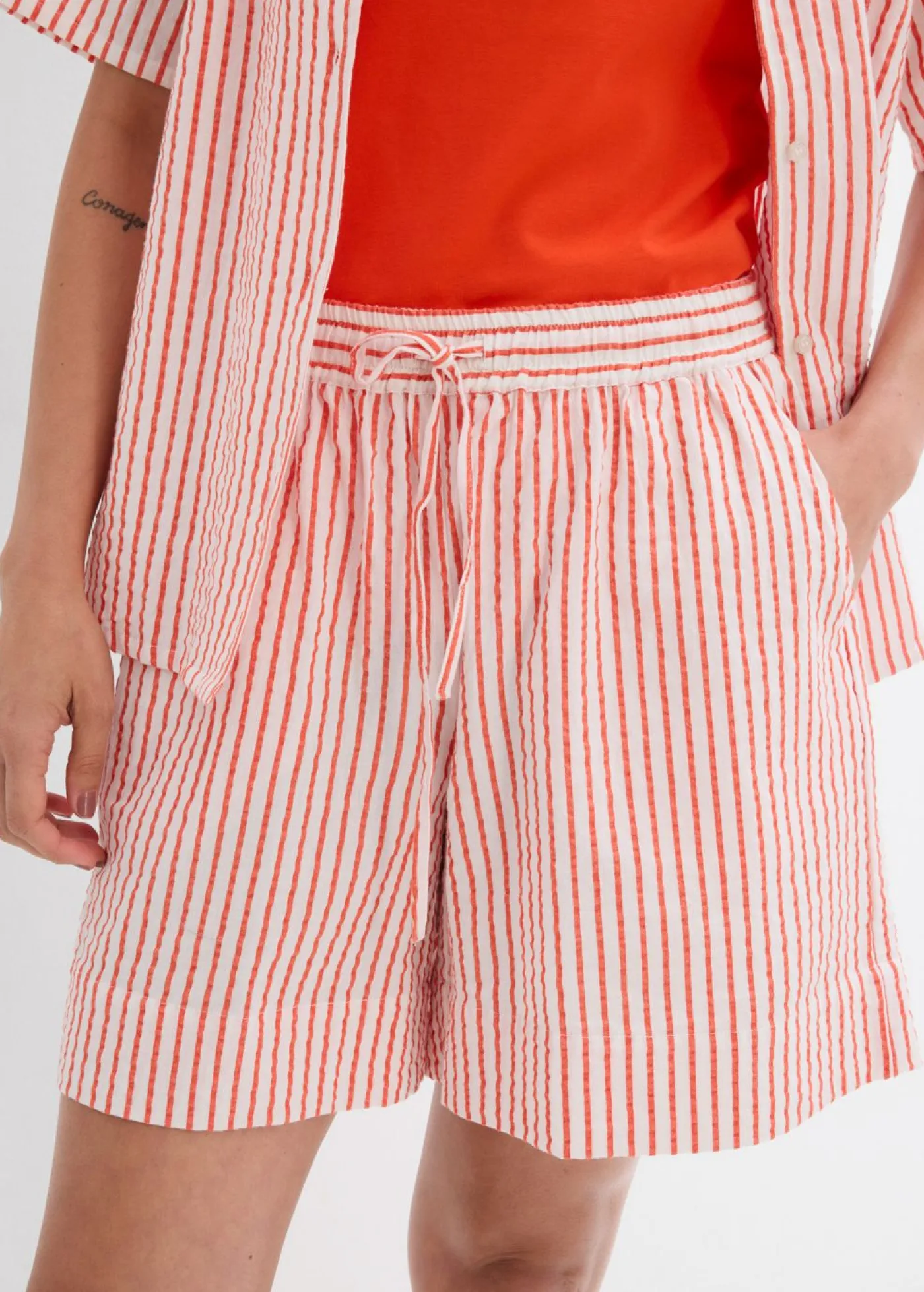 bonprix bonprix Pantalón corto de algodón puro rojo amapola-blanco lana rayas verticales Best