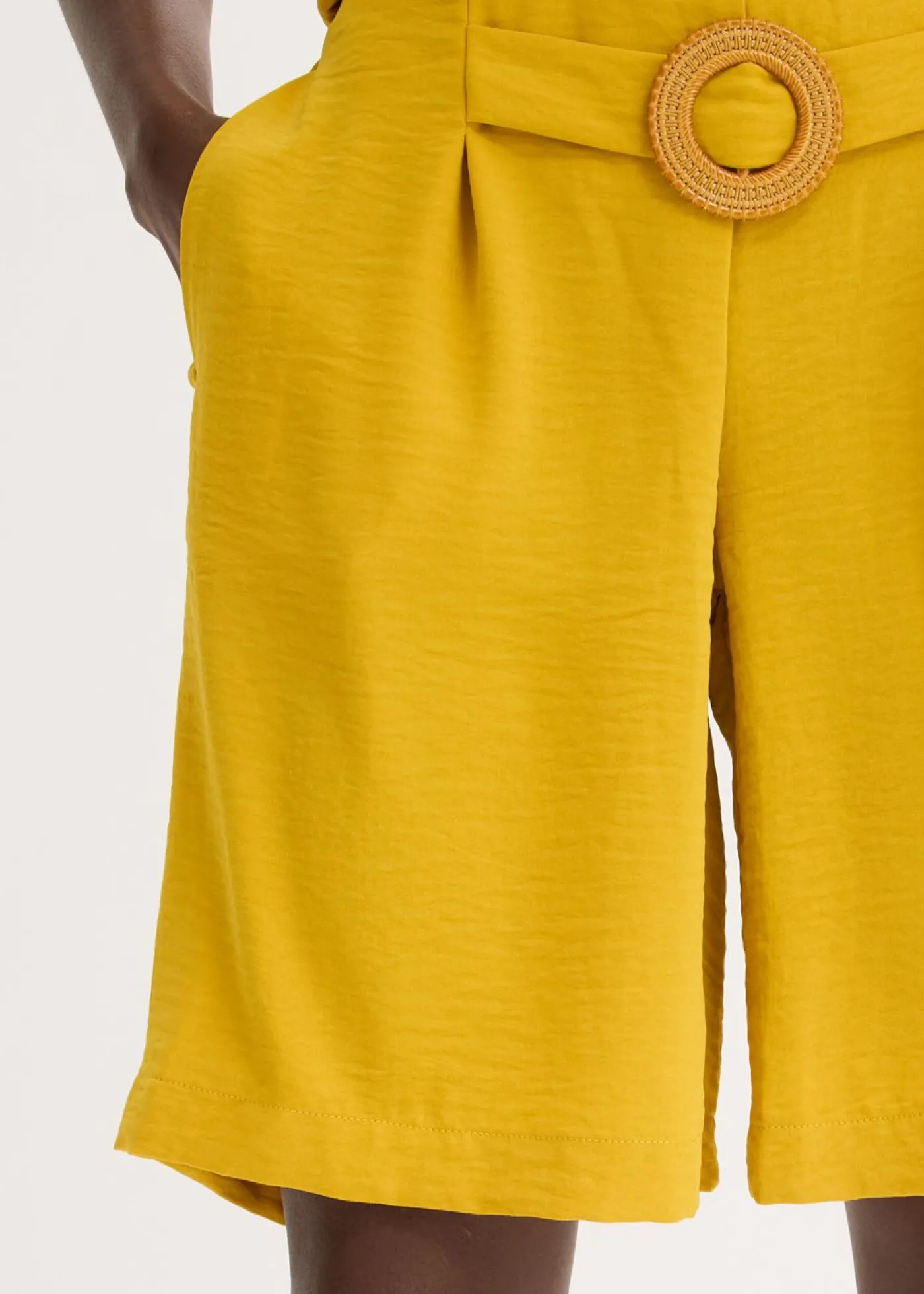 bonprix bonprix Pantalón corto sin cierre Oro ocre Best