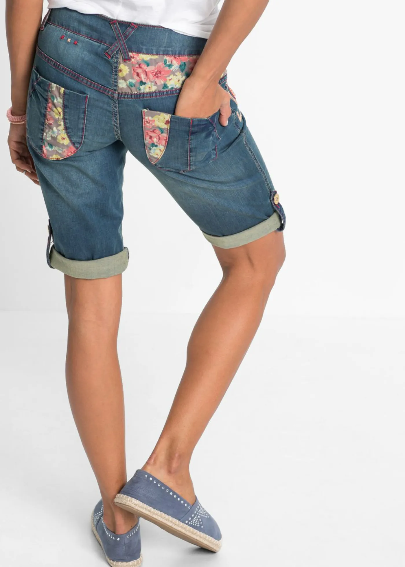 bonprix bonprix Pantalón corto vaquero Denim de flores Best