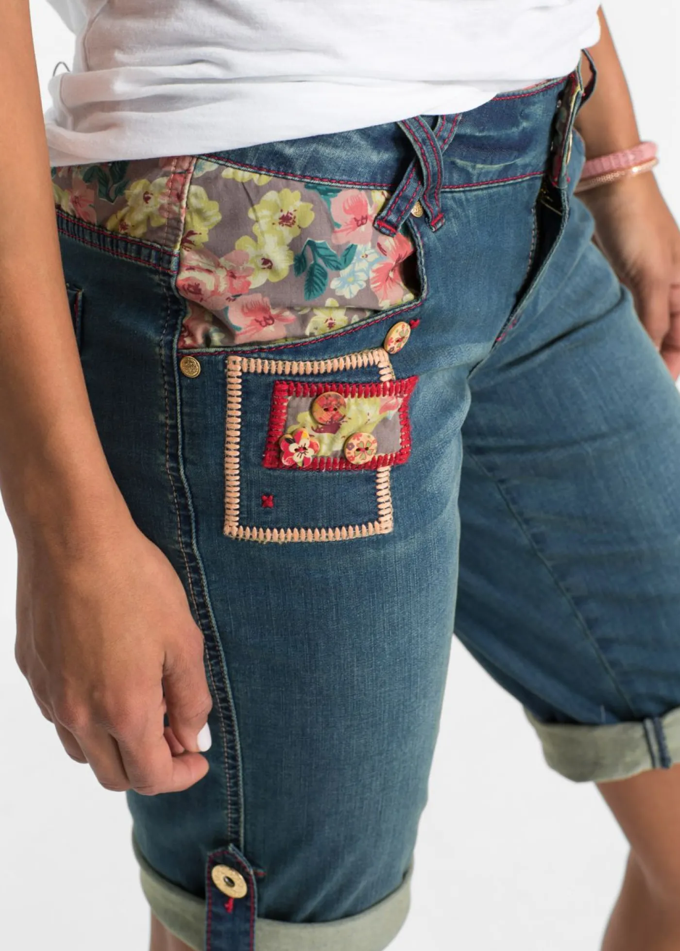 bonprix bonprix Pantalón corto vaquero Denim de flores Best