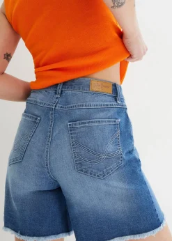 bonprix bonprix Pantalón corto vaquero con talle medio y tejido elástico azul claro denim Discount