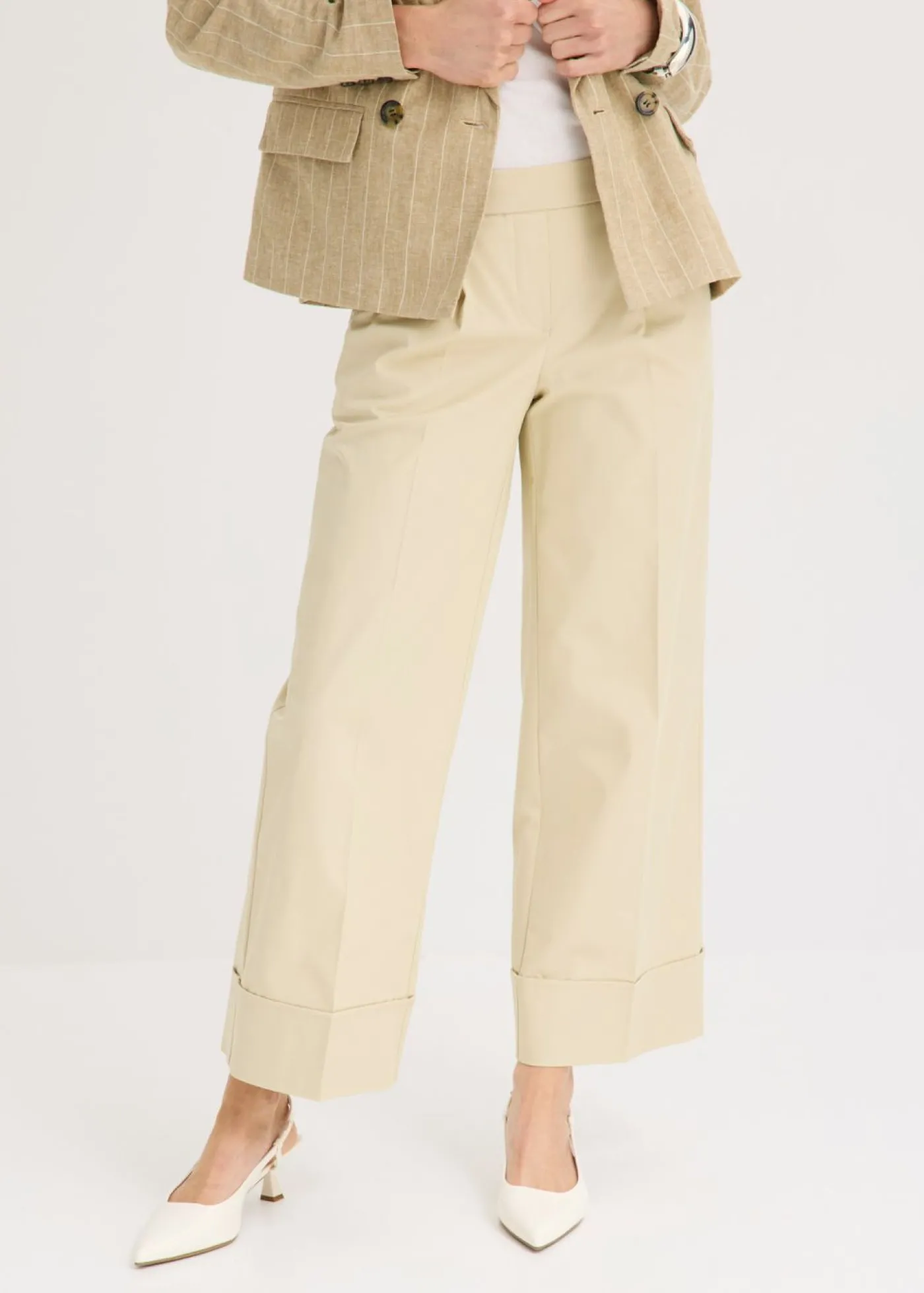 bonprix bonprix Pantalón de algodón elástico con pinzas Arena claro Clearance