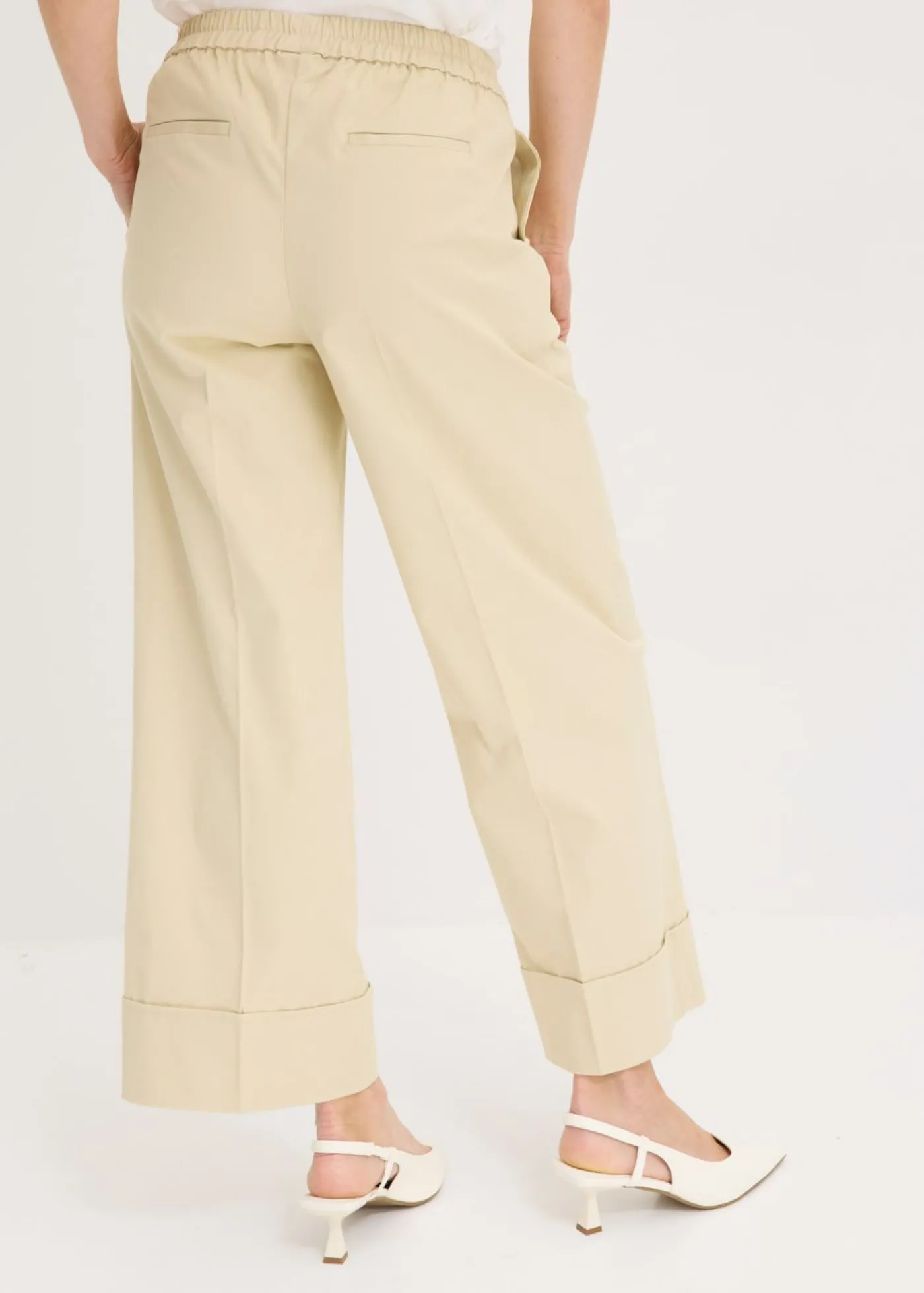 bonprix bonprix Pantalón de algodón elástico con pinzas Arena claro Clearance
