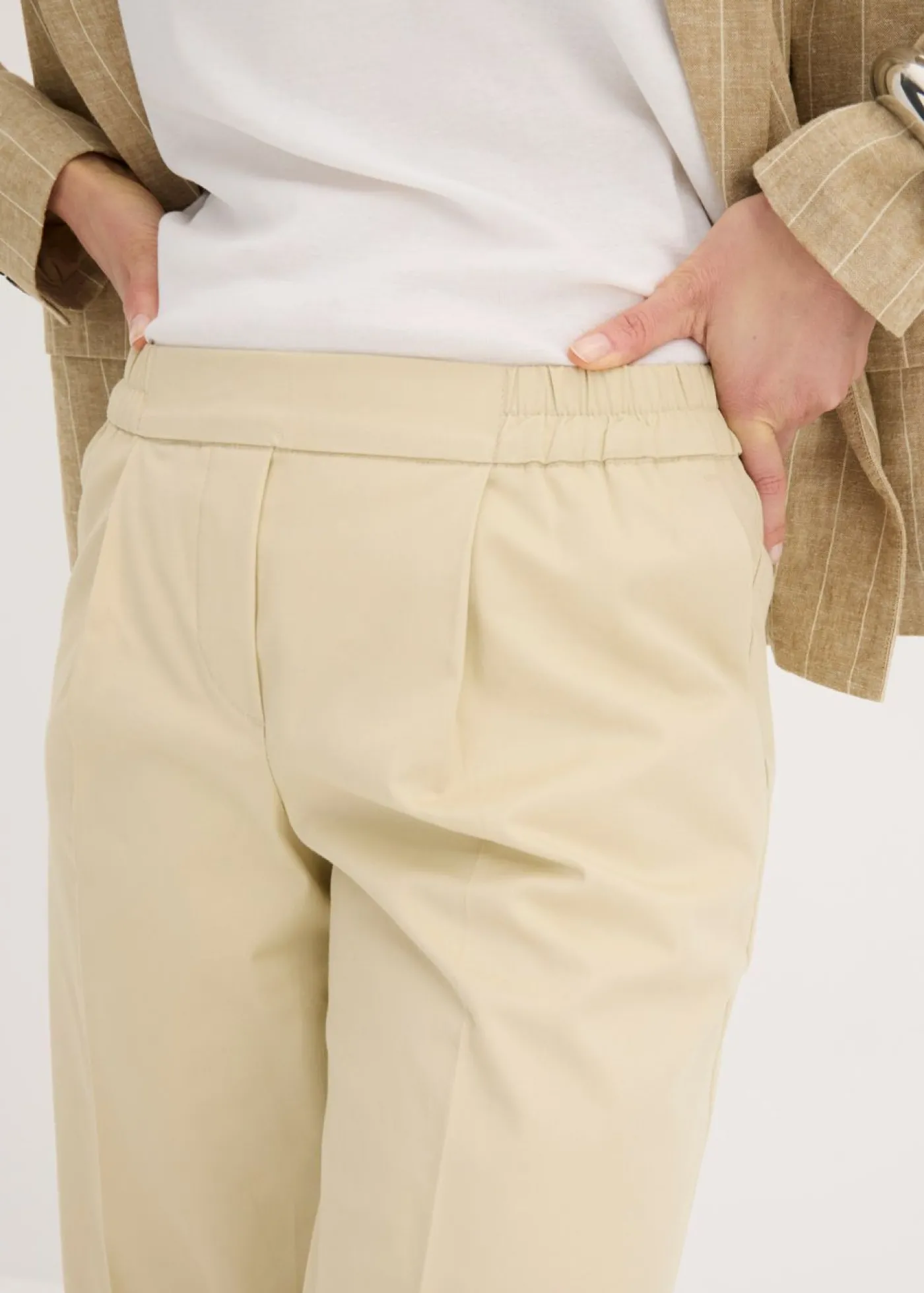 bonprix bonprix Pantalón de algodón elástico con pinzas Arena claro Clearance