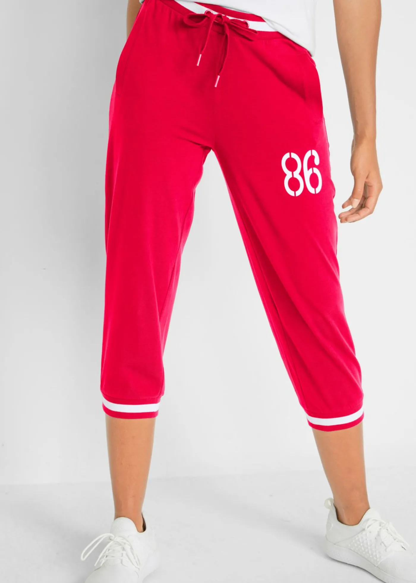 bonprix bonprix Pantalón de chándal 3/4 de mezcla de algodón Rojo Outlet