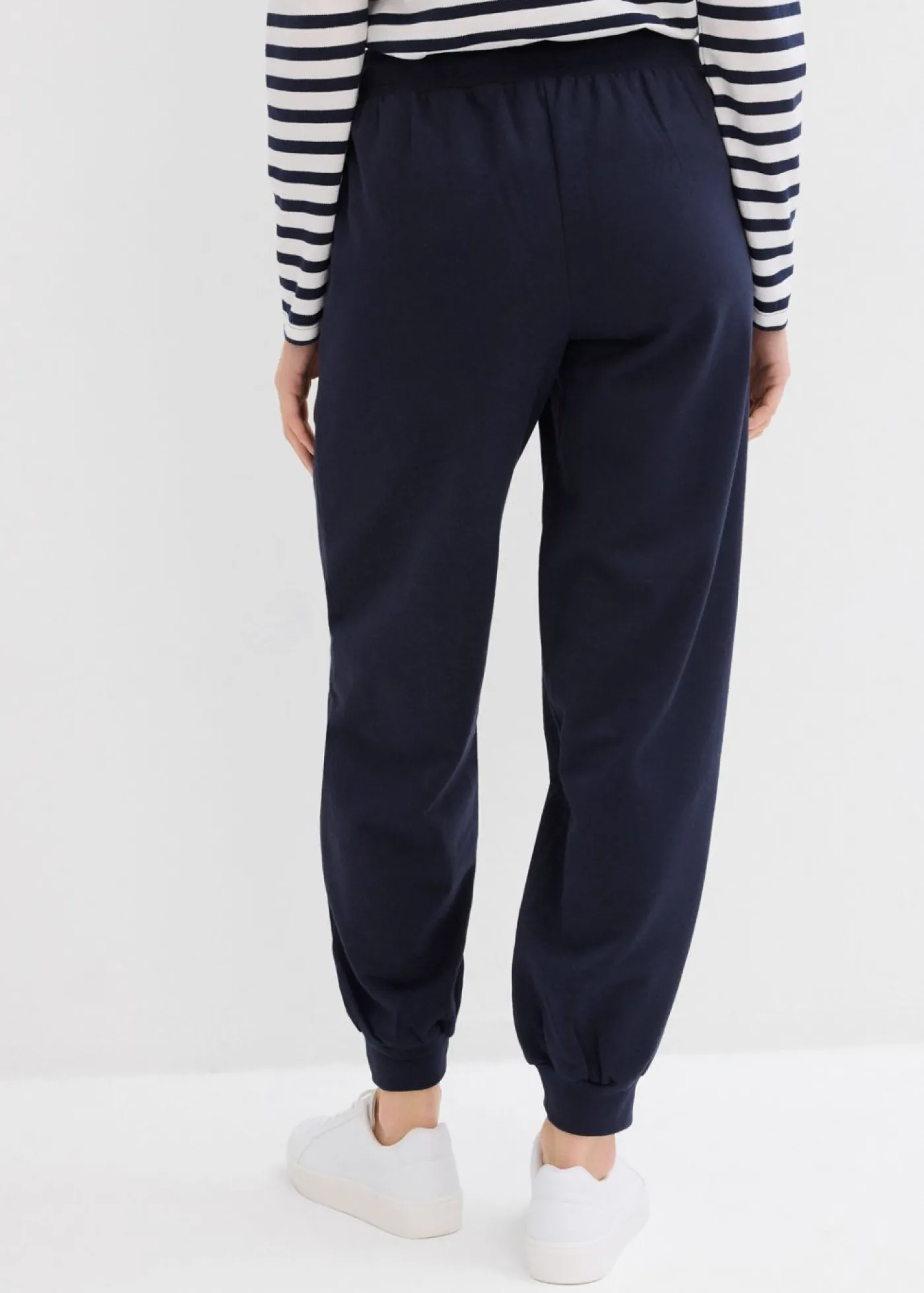 bonprix bonprix Pantalón de chándal con cinturilla elástica Azul marino Online