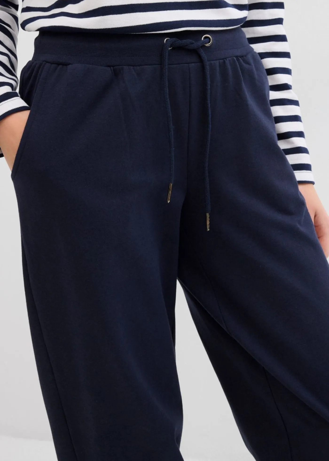 bonprix bonprix Pantalón de chándal con cinturilla elástica Azul marino Online