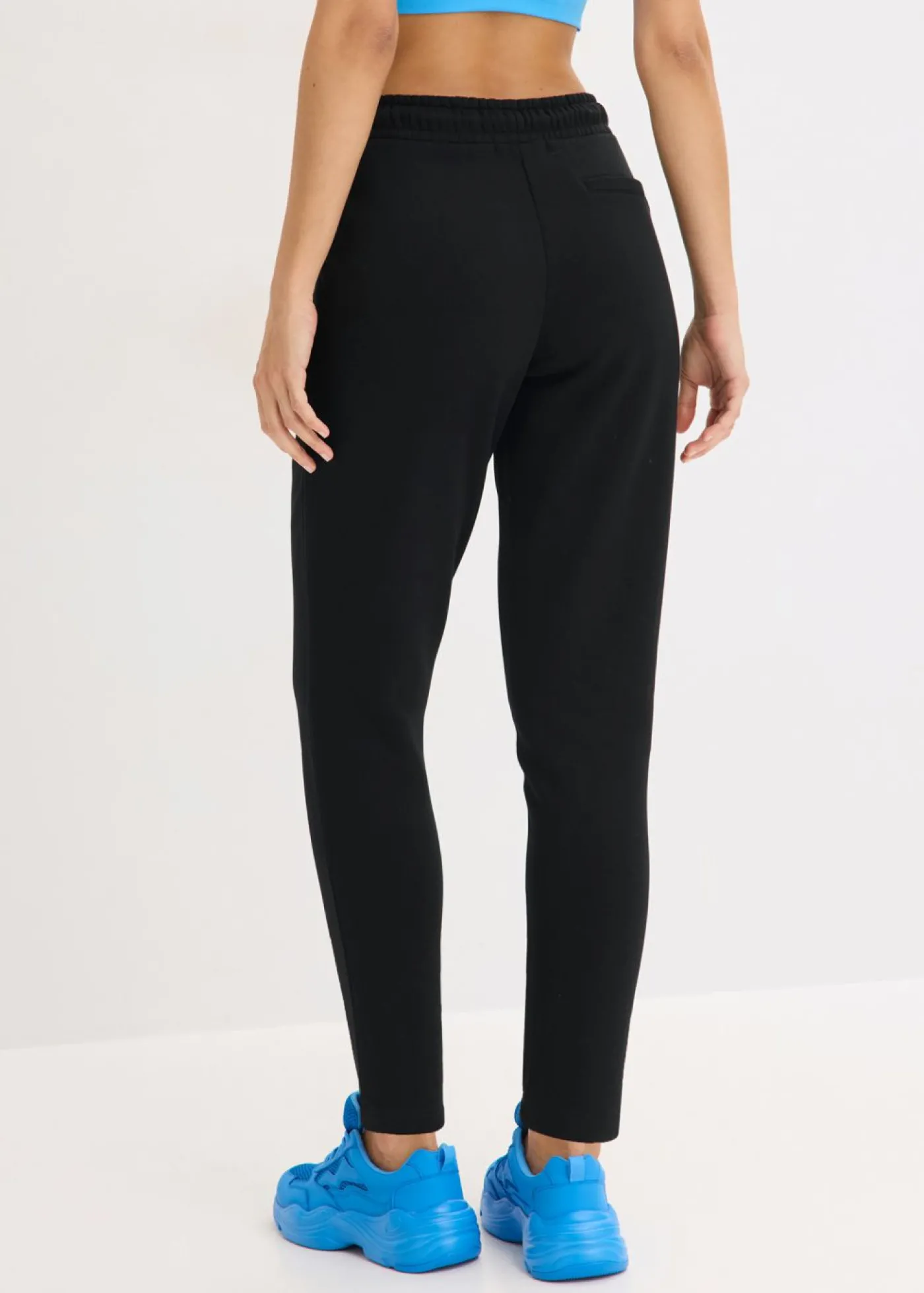 bonprix bonprix Pantalón de chándal con cinturilla elástica Negro Hot