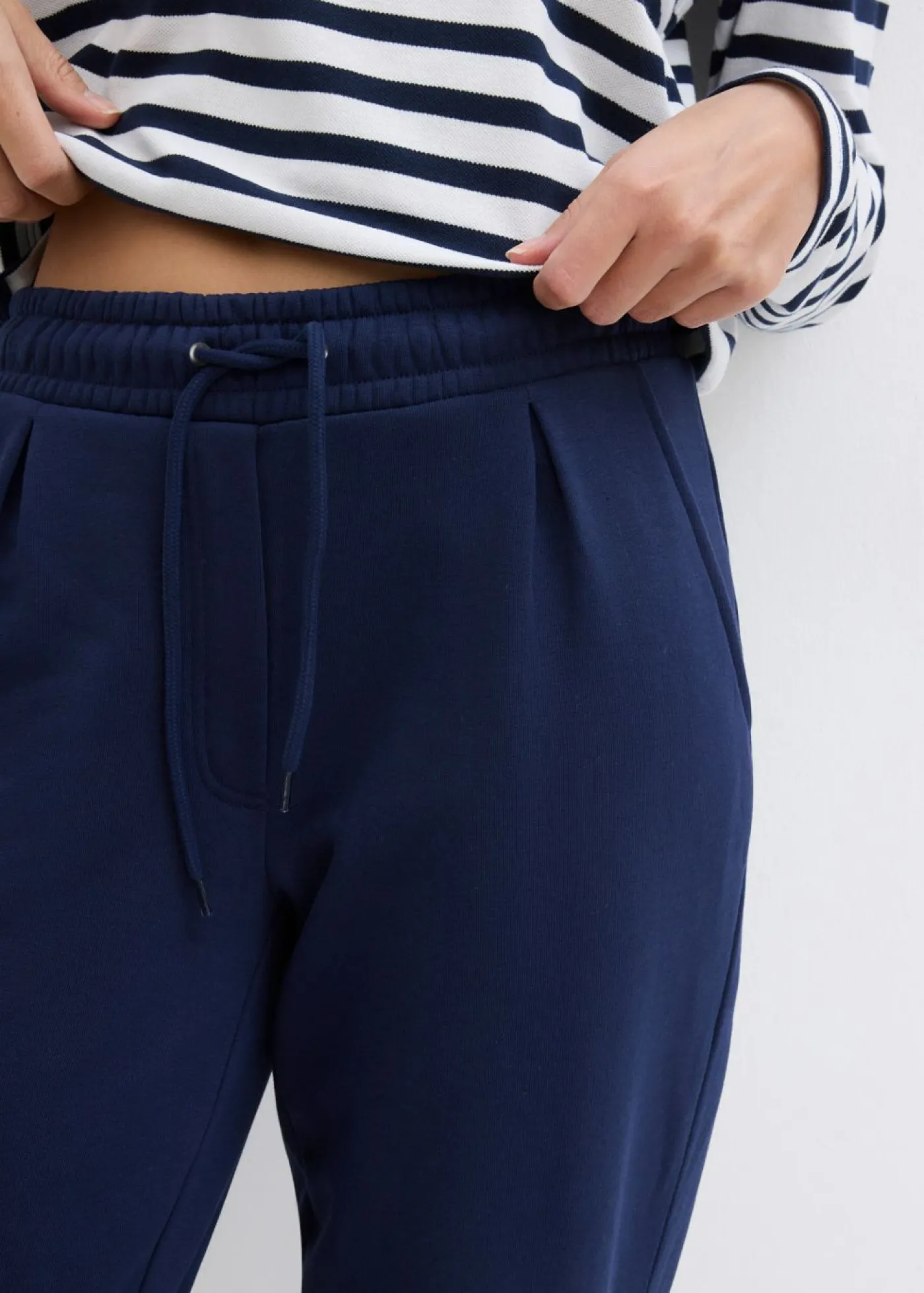 bonprix bonprix Pantalón de chándal con cinturilla elástica Azul marino