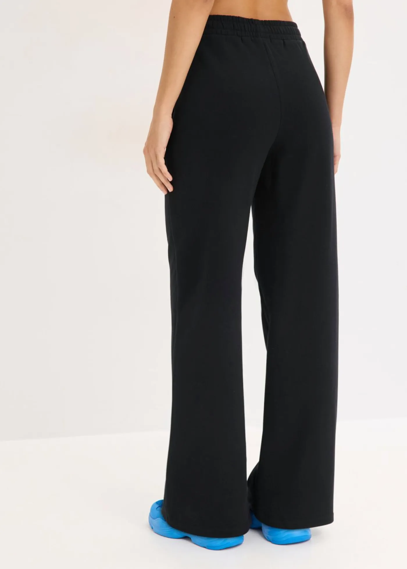 bonprix bonprix Pantalón de chándal de algodón orgánico puro con cintura alta Negro