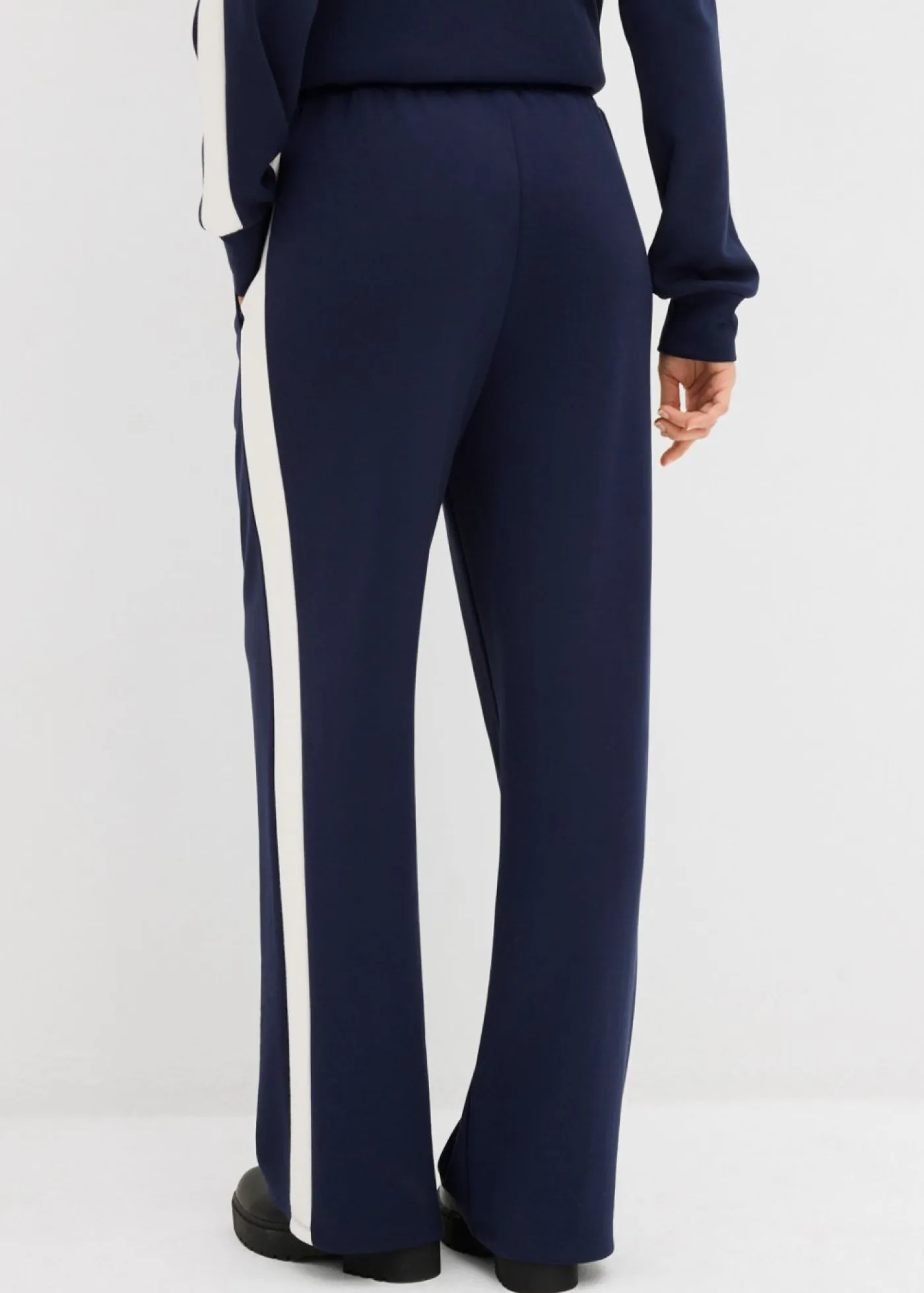 bonprix bonprix Pantalón de chándal de calidad interlock Azul con rayas longitudinales Clearance