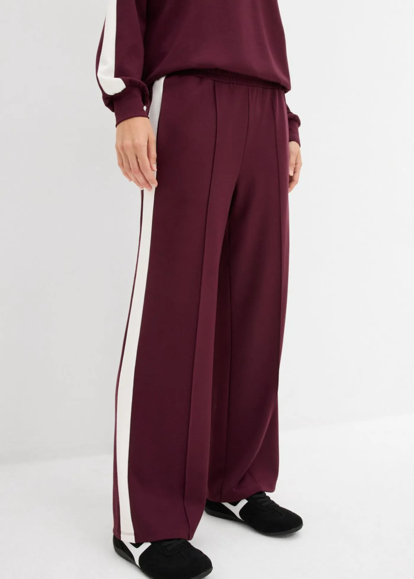 bonprix bonprix Pantalón de chándal de calidad interlock Rojo burdeos con rayas longitudinales New