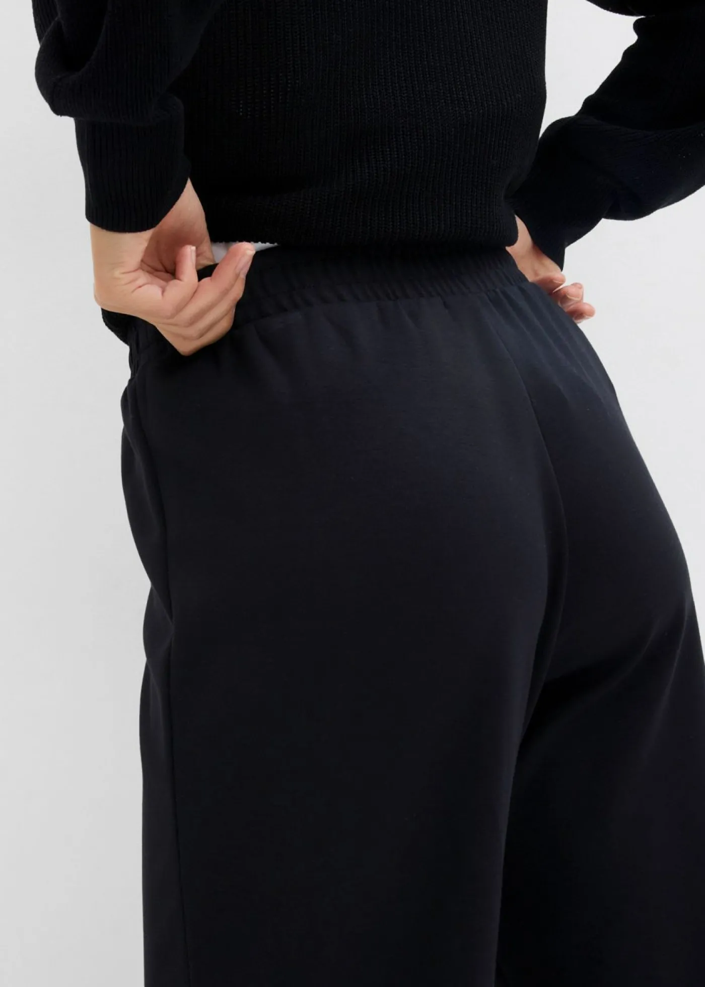 bonprix bonprix Pantalón de chándal de mezcla de viscosa suave Negro New