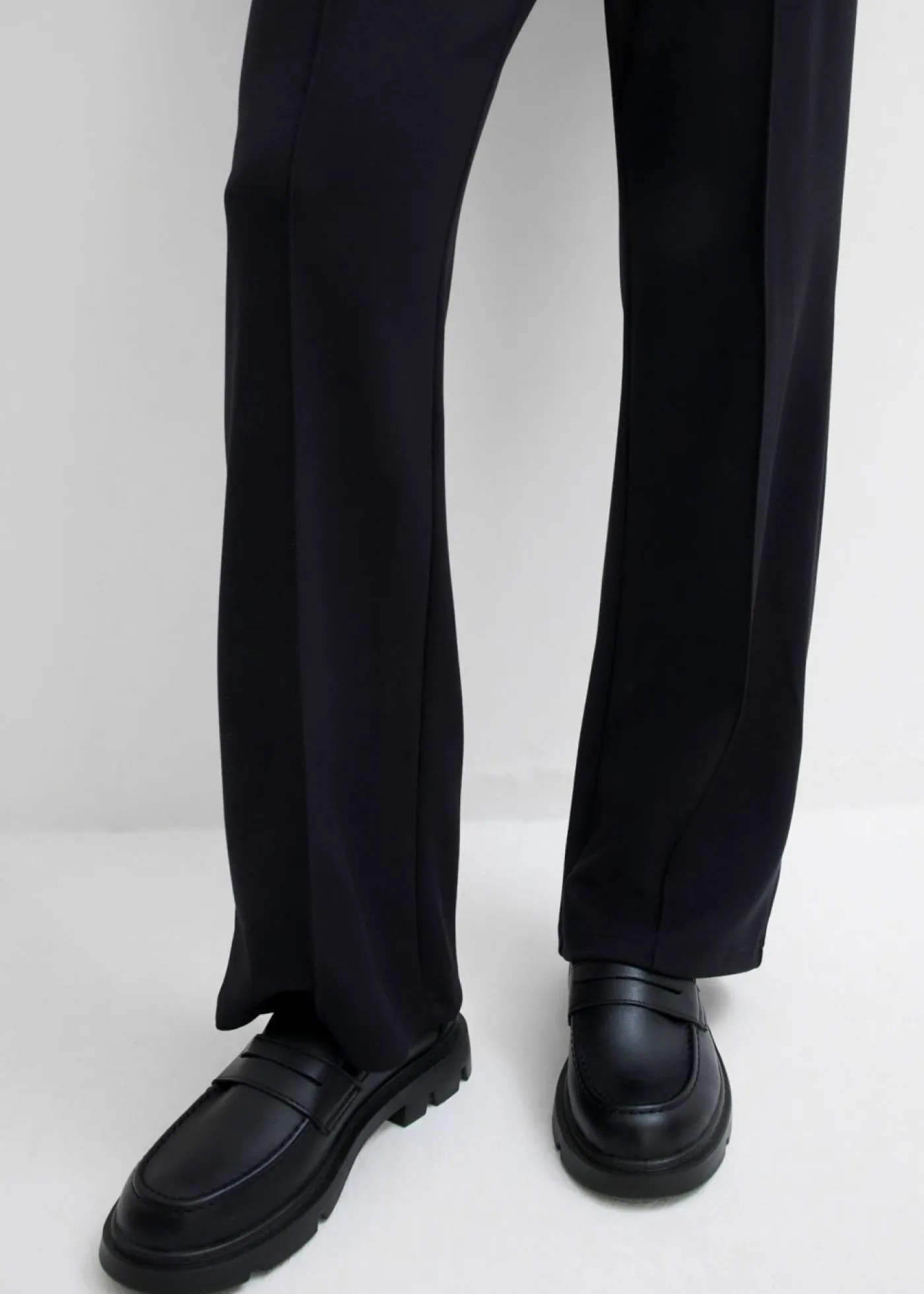 bonprix bonprix Pantalón de chándal de mezcla de viscosa suave Negro New