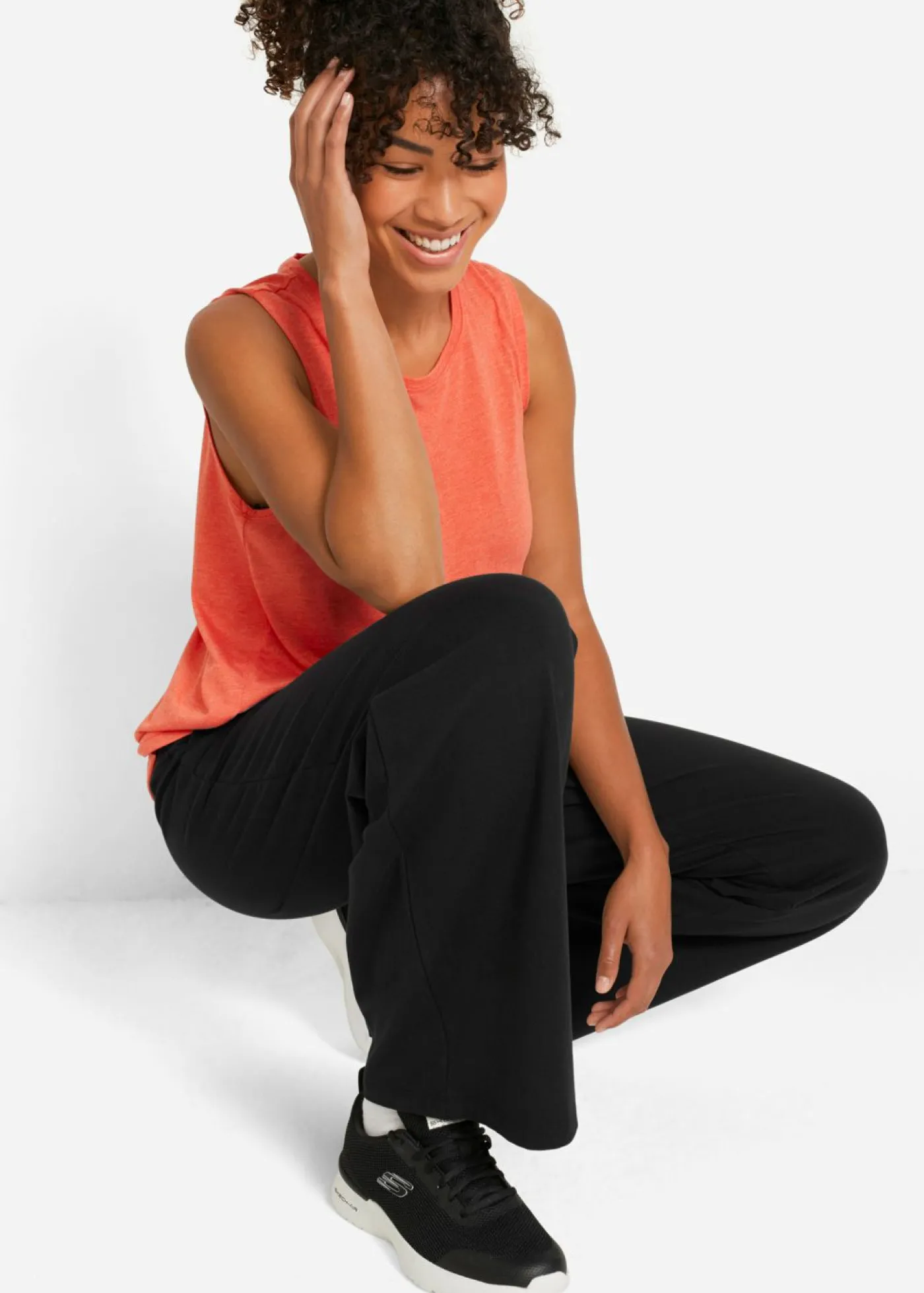 bonprix bonprix Pantalón de chándal de mezcla de algodón Negro Best