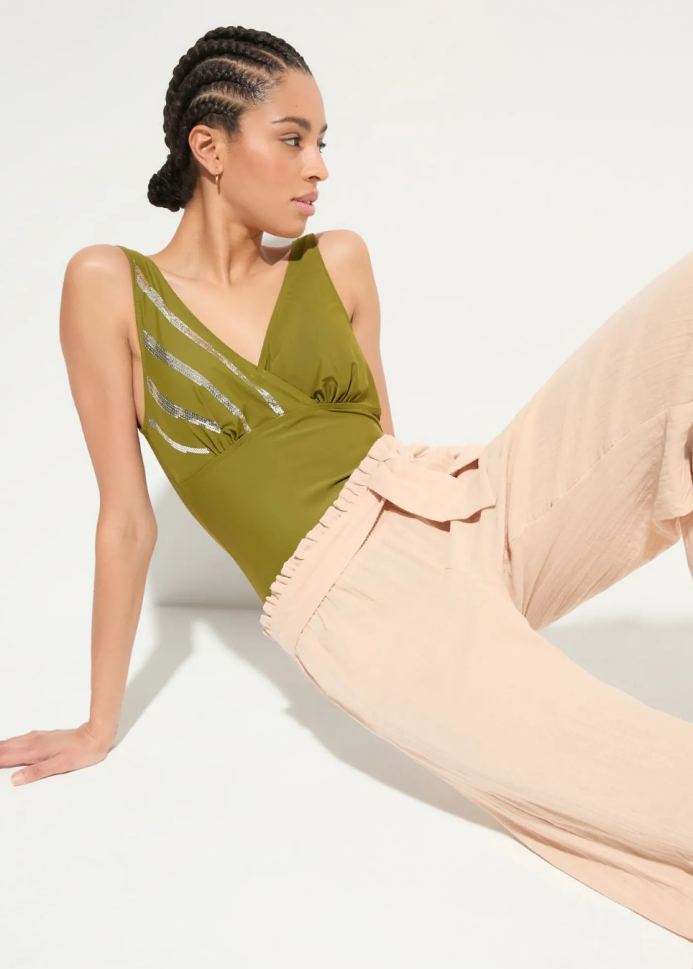 bonprix bonprix Pantalón de muselina capri para la playa Beige tiza Clearance