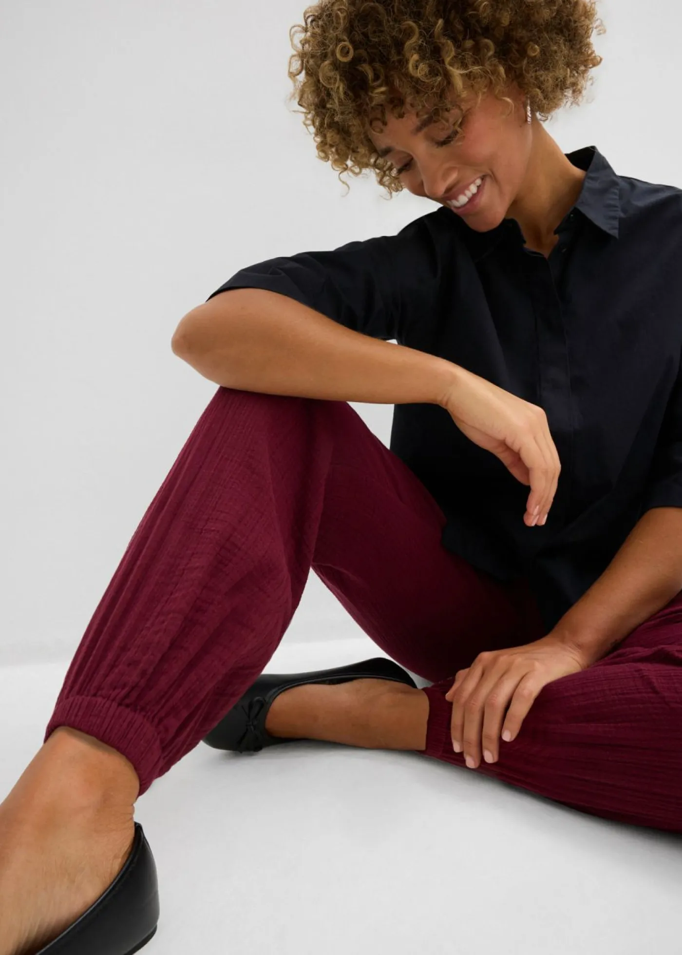 bonprix bonprix Pantalón de muselina con cintura de nido de abeja rojo avellana New