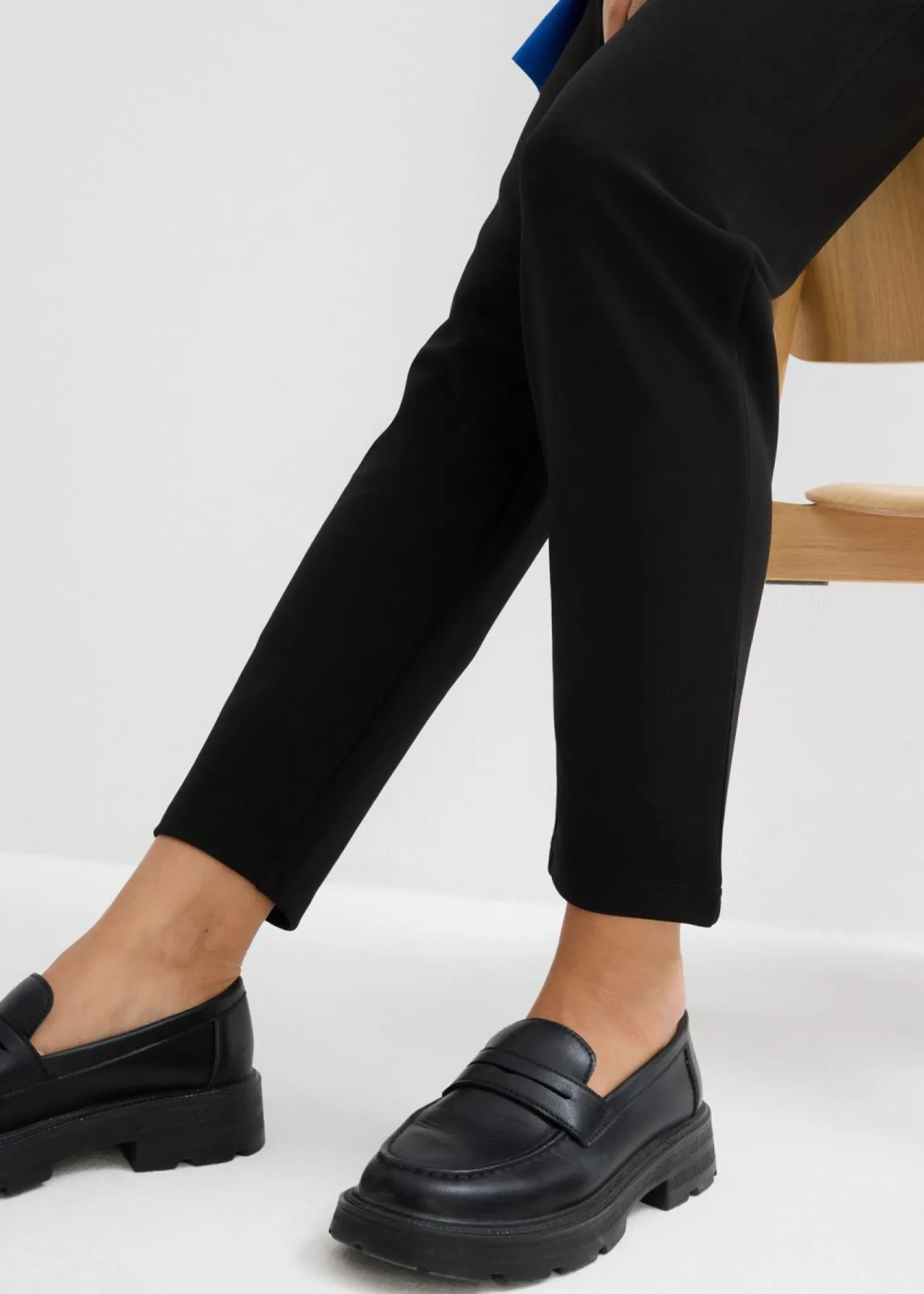 bonprix bonprix Pantalón de neopreno con cintura cómoda Negro