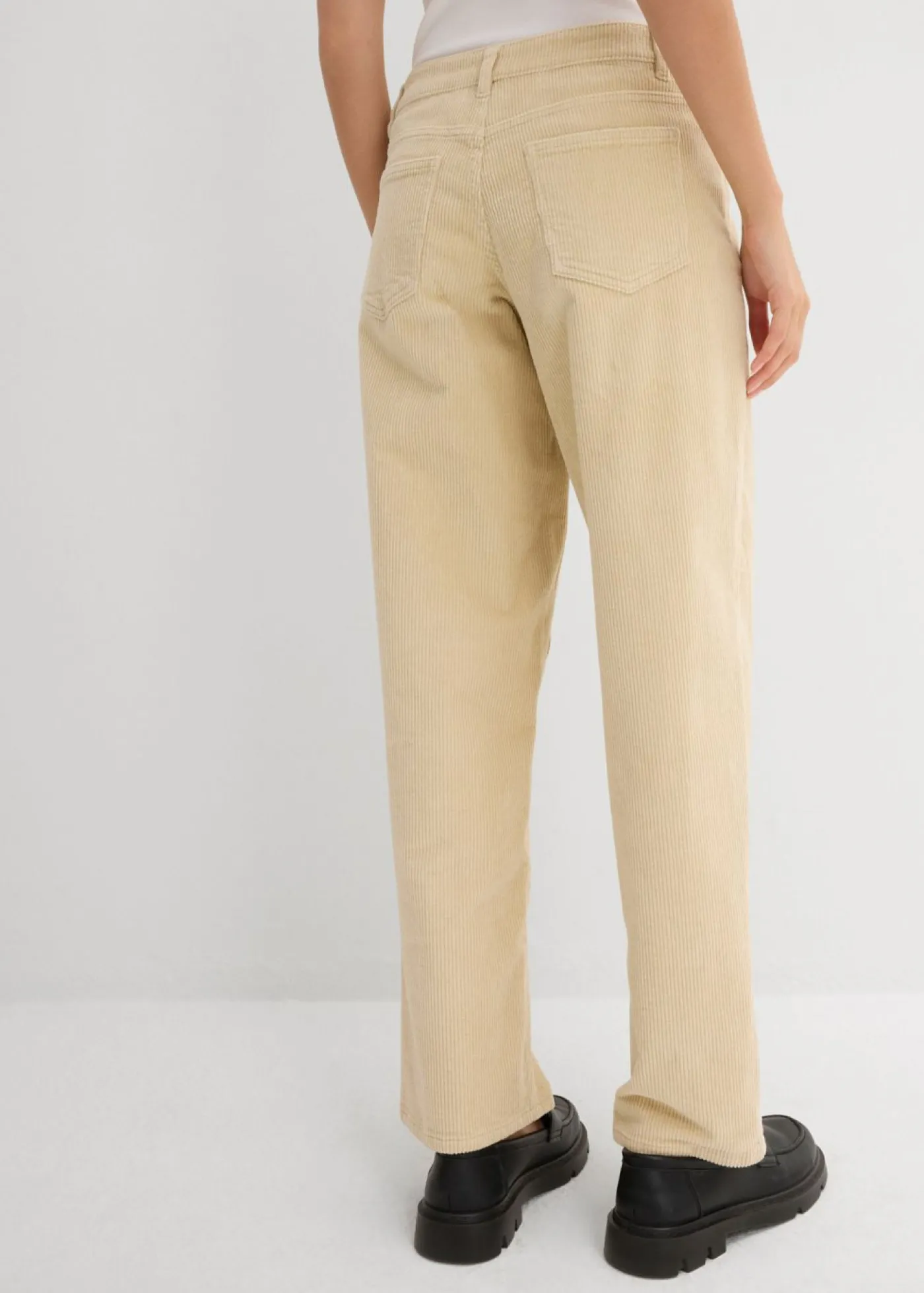 bonprix bonprix Pantalón de pana barrel, mid waist Arena claro Outlet