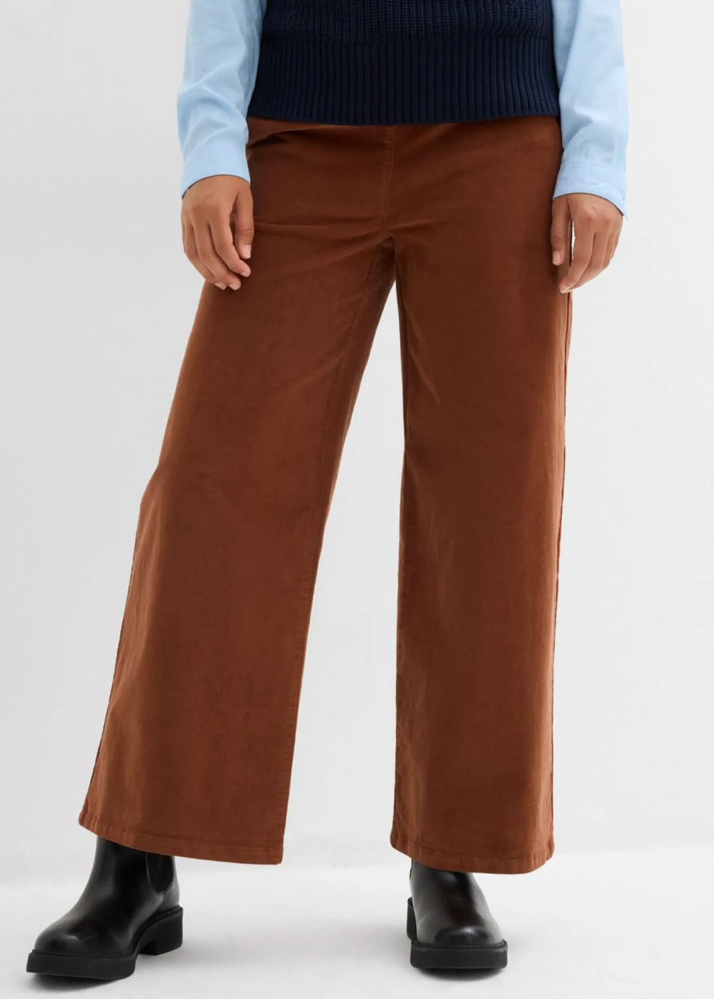 bonprix bonprix Pantalón de pana con cintura cómoda, high waist marrón ladrillo Hot